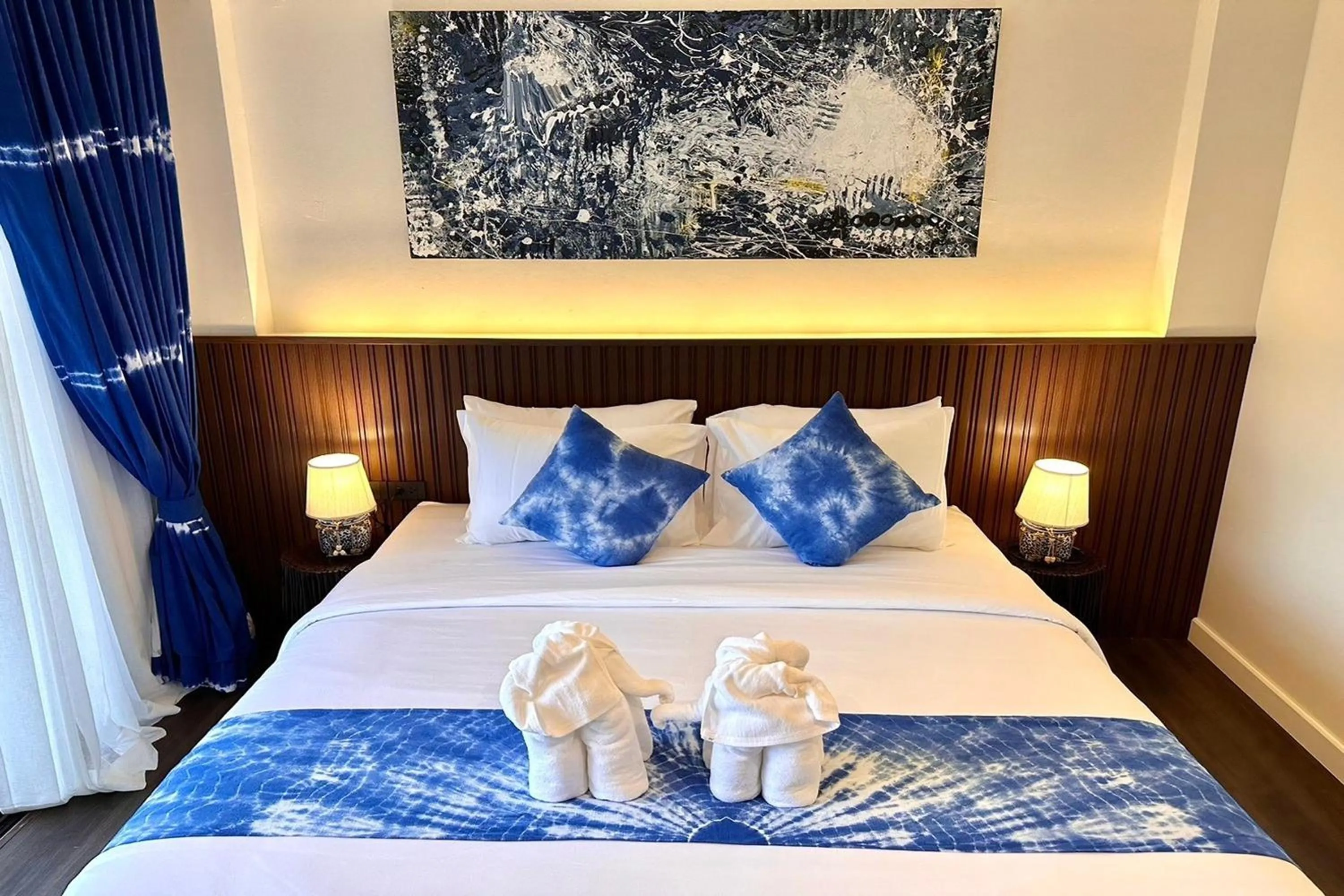 Bed in Nuan Nil Secret Courtyard