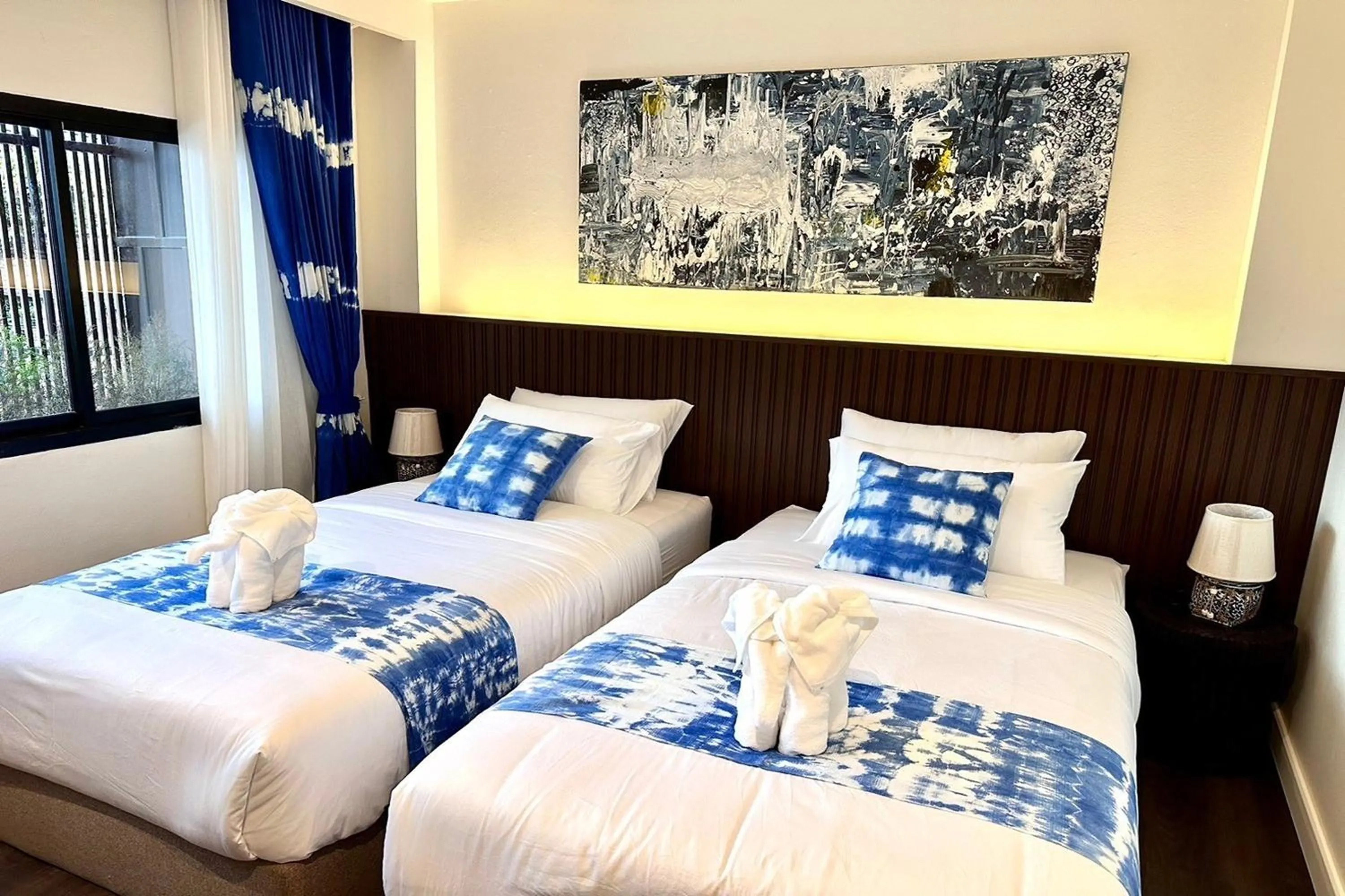 Bed in Nuan Nil Secret Courtyard