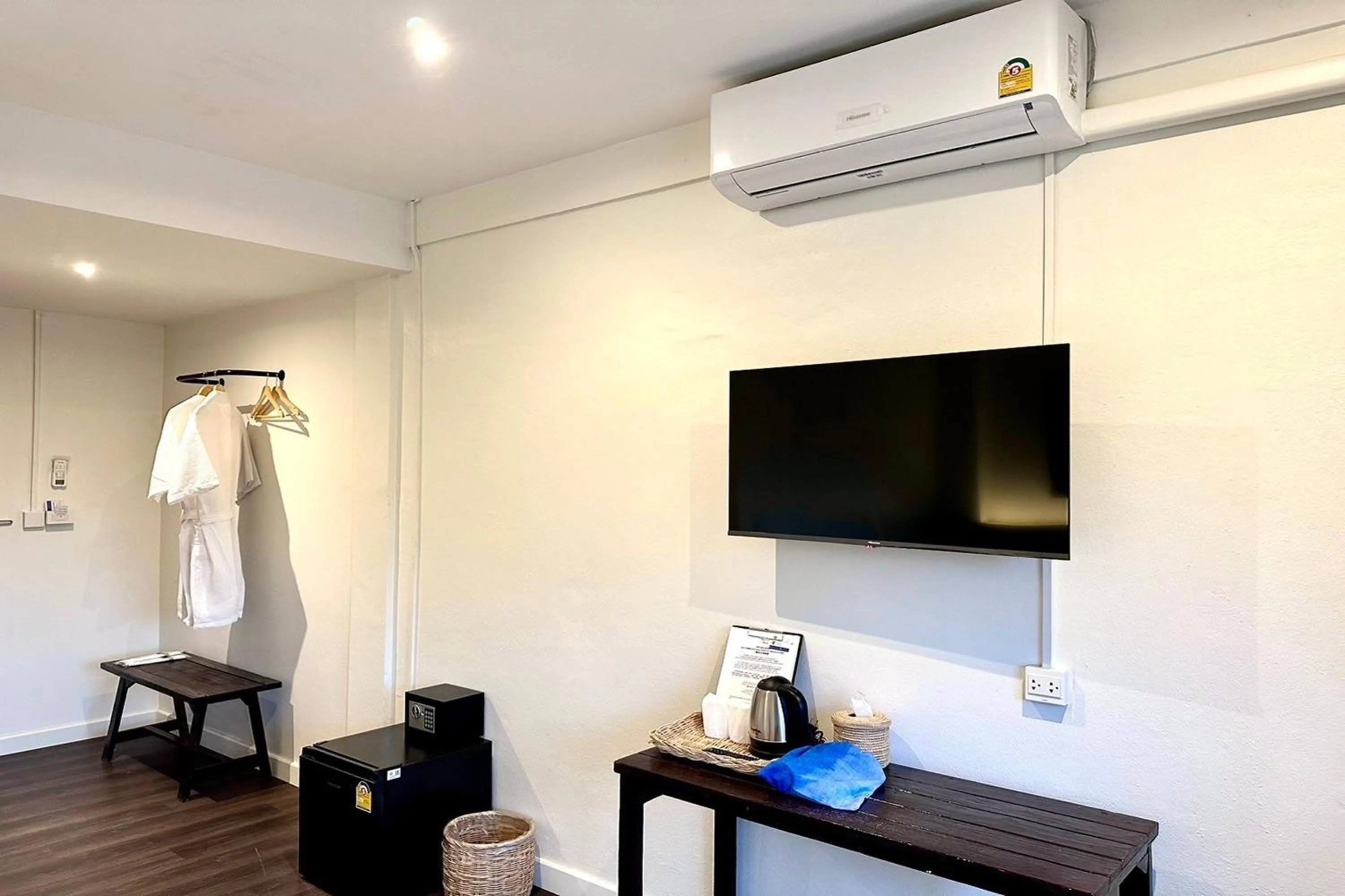 TV and multimedia in Nuan Nil Secret Courtyard