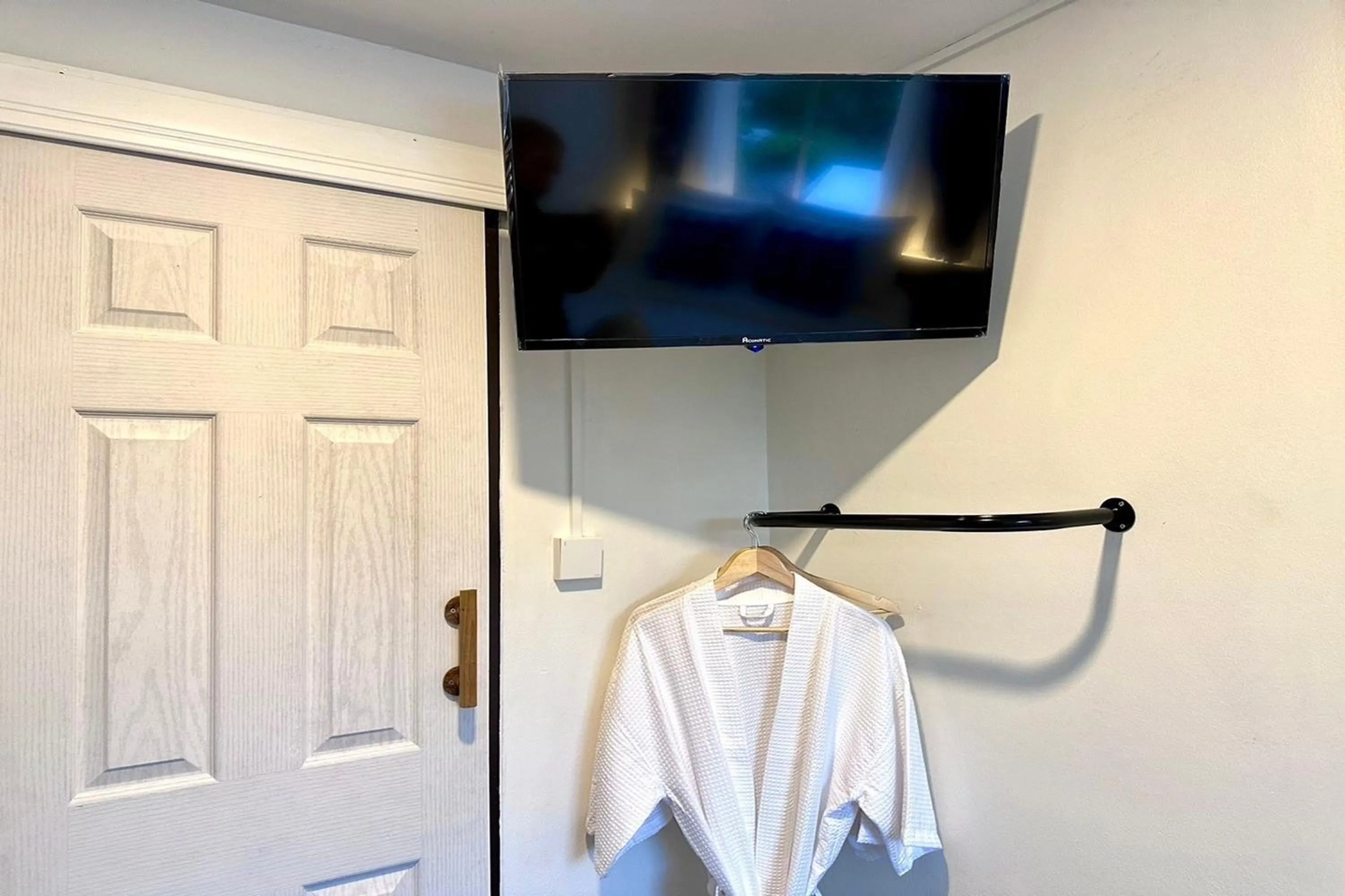 TV and multimedia in Nuan Nil Secret Courtyard