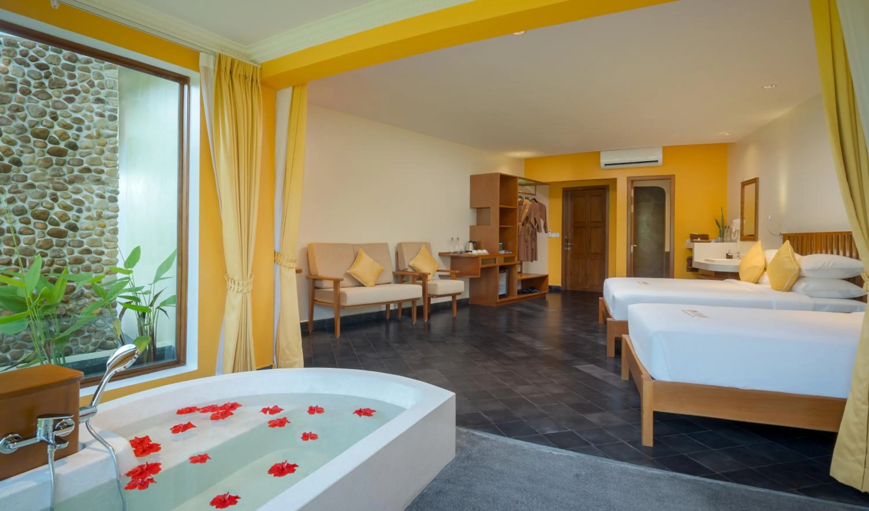 Photo of the whole room, Bed in Komsan Kampot Resort