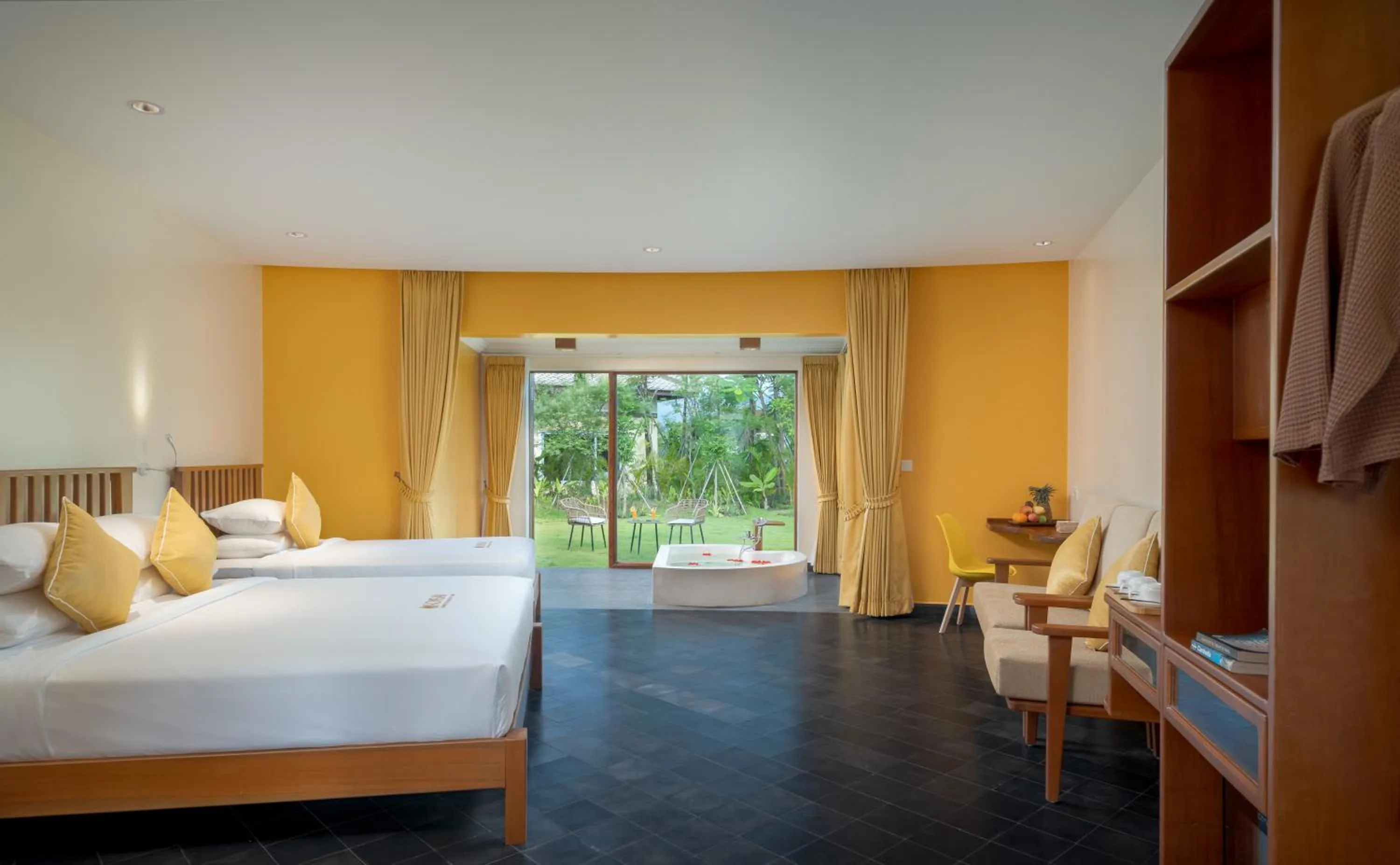 Bedroom, Bed in Komsan Kampot Resort