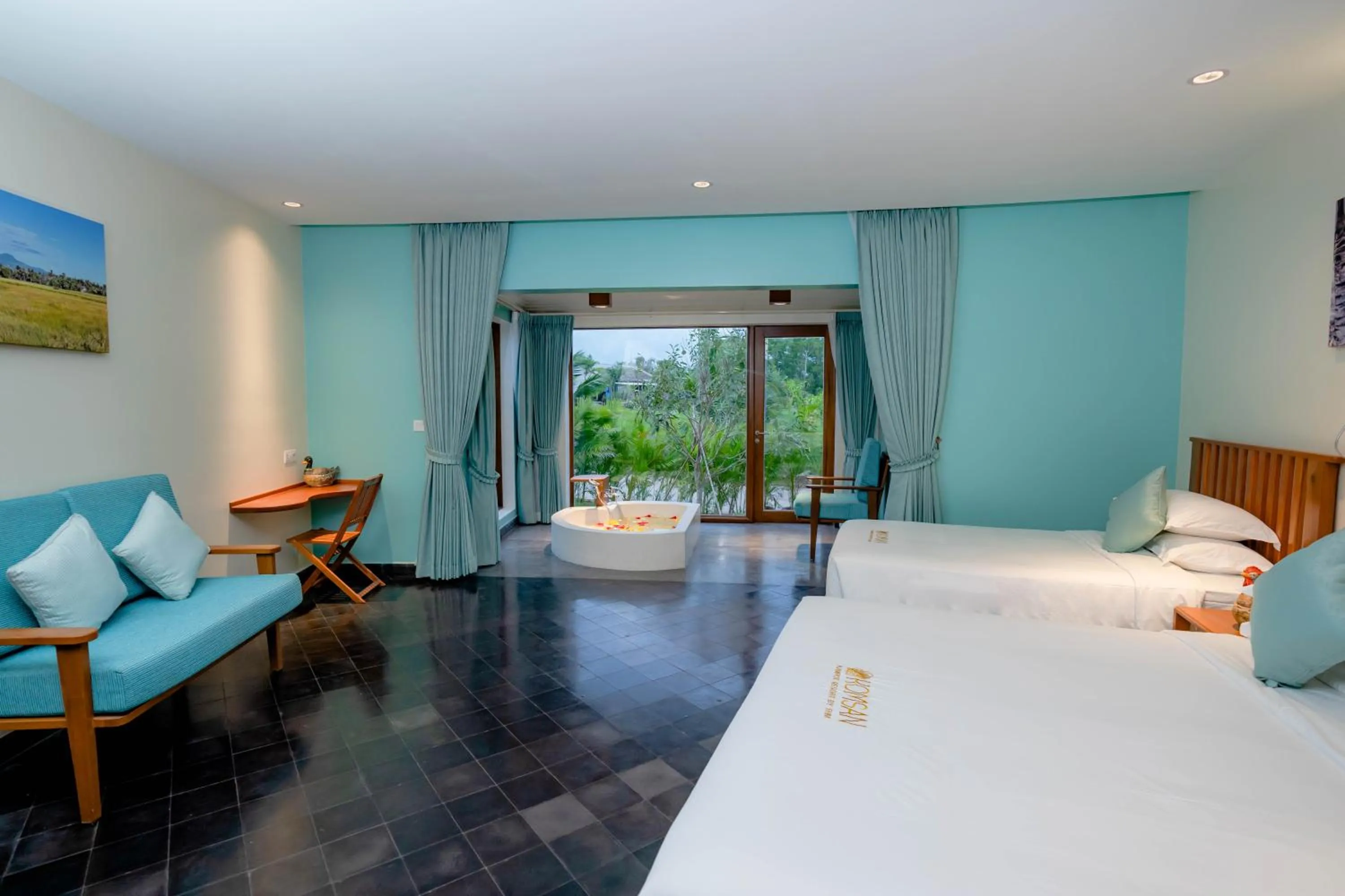 View (from property/room), Bed in Komsan Kampot Resort