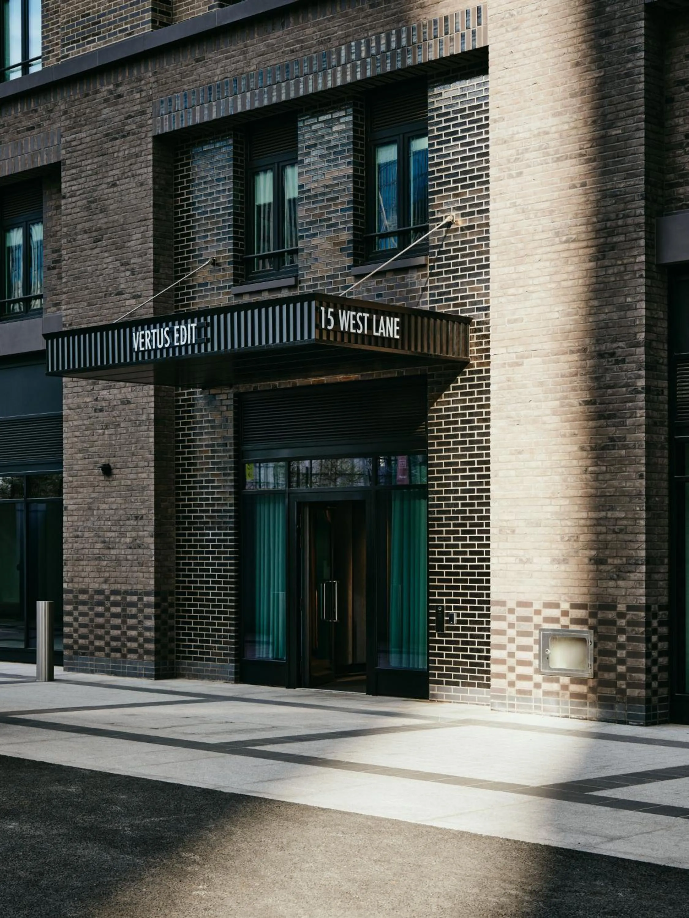 Property building in Vertus Edit Canary Wharf