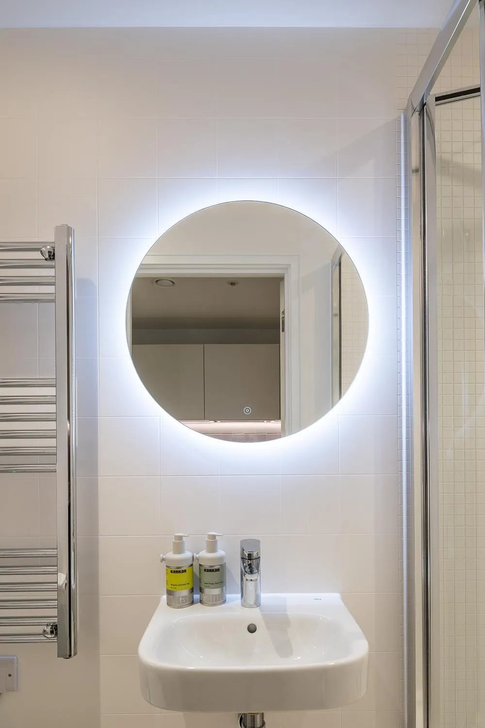 Bathroom in Vertus Edit Canary Wharf