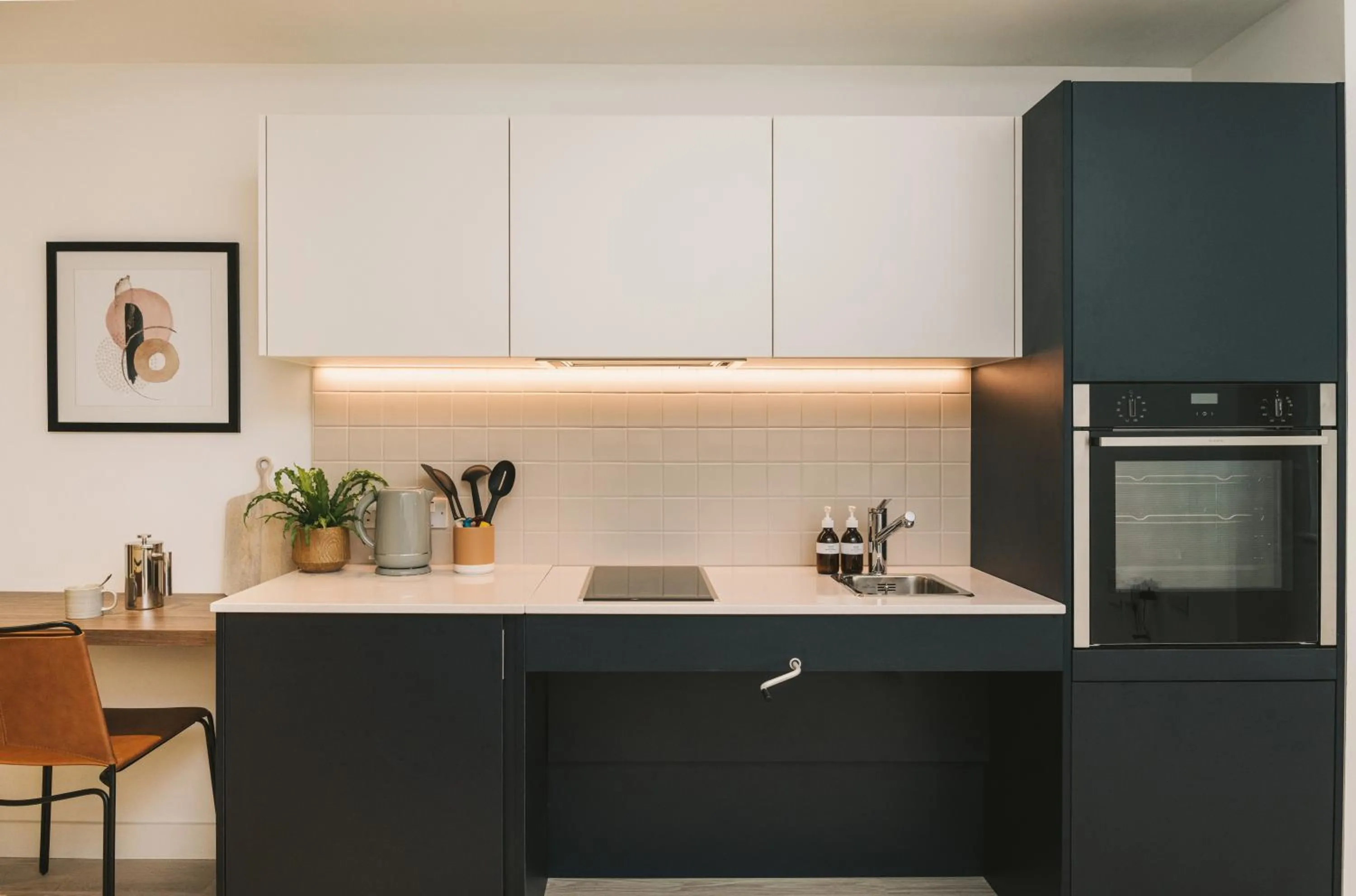 Kitchen or kitchenette in Vertus Edit Canary Wharf