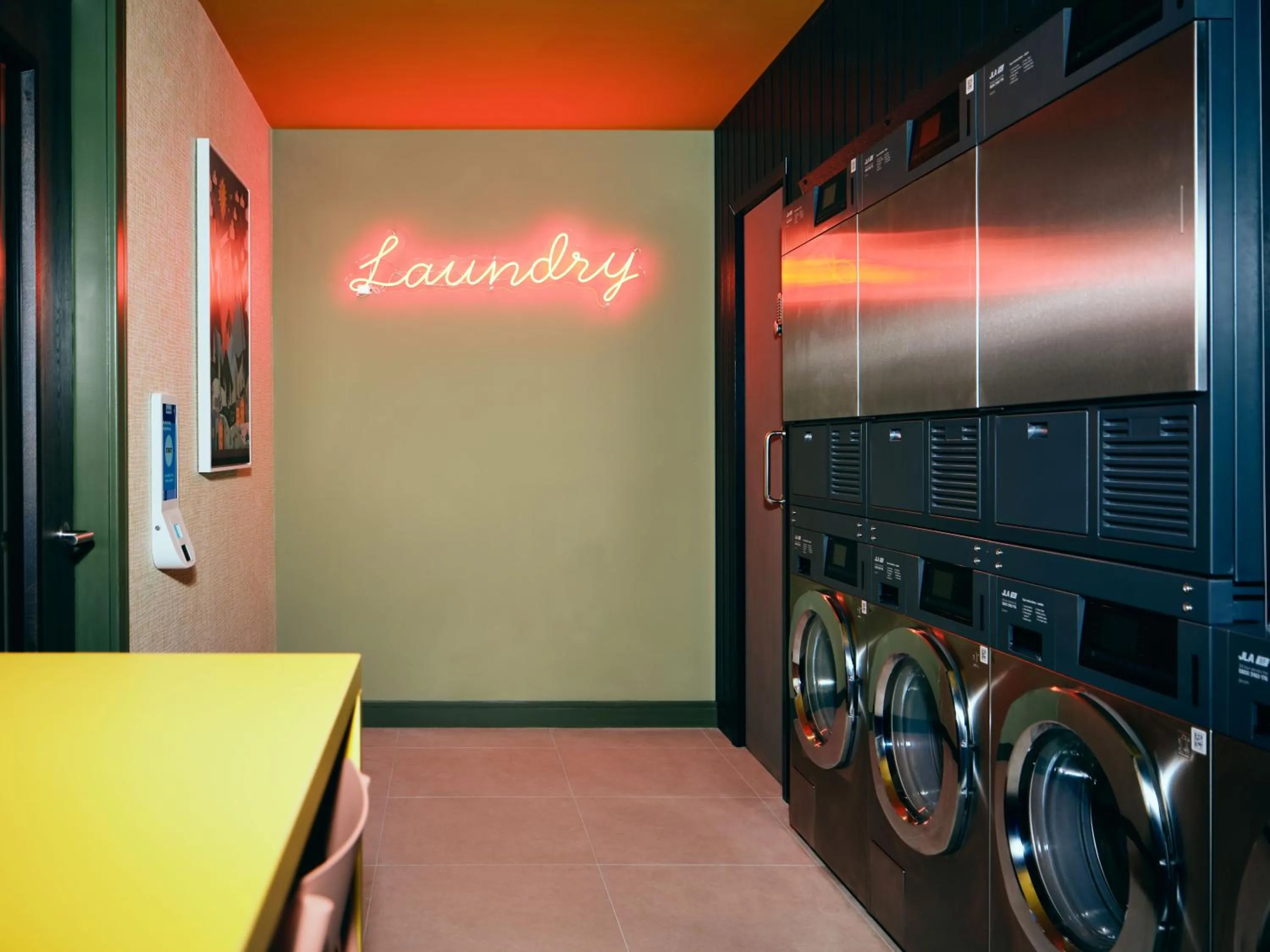 laundry in Vertus Edit Canary Wharf