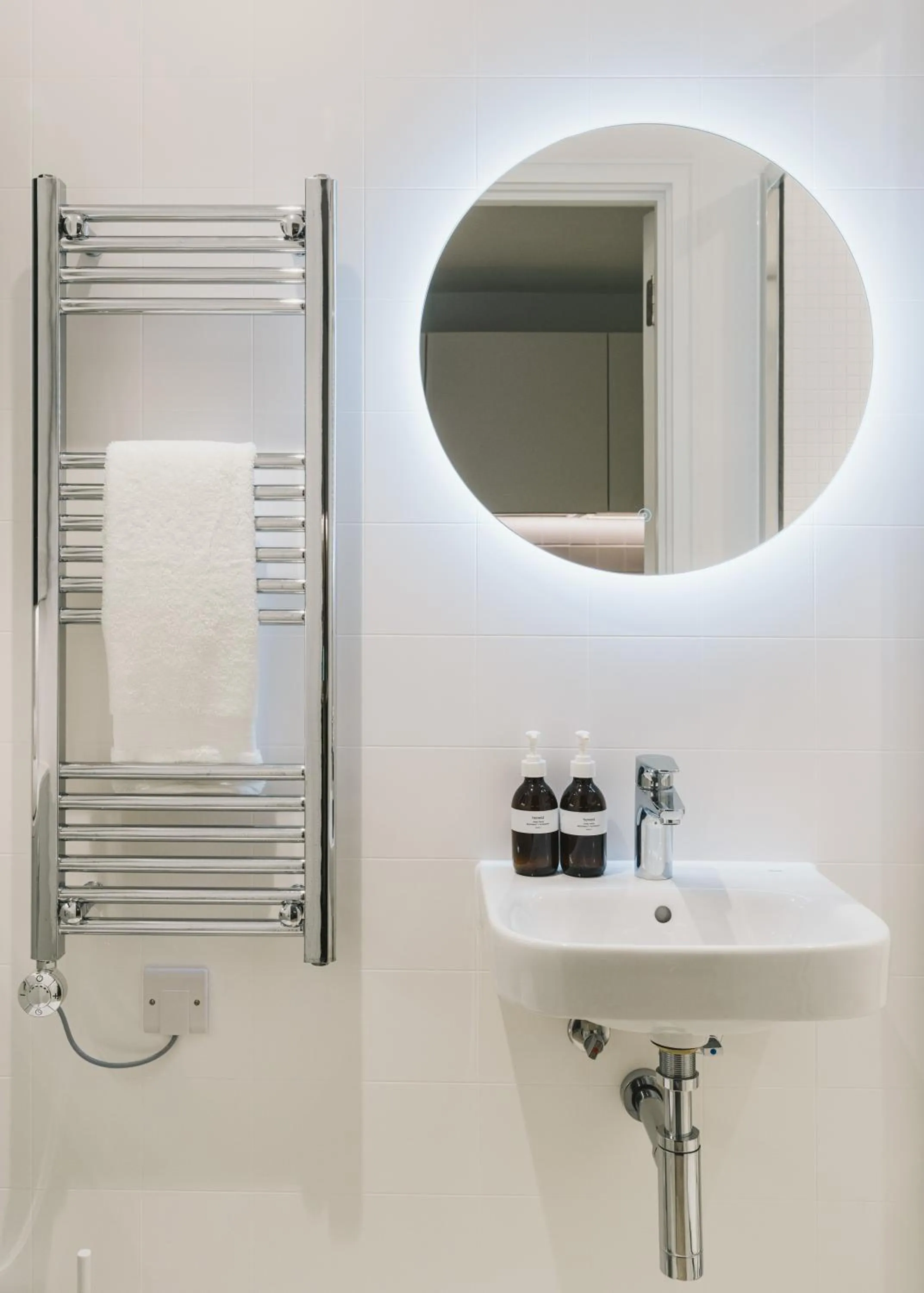 Bathroom in Vertus Edit Canary Wharf