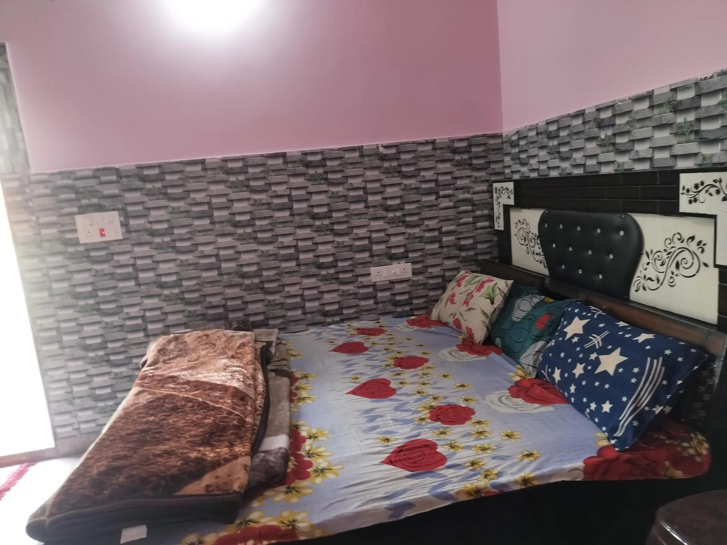 Bed in Shri Krishna Kunj homestay