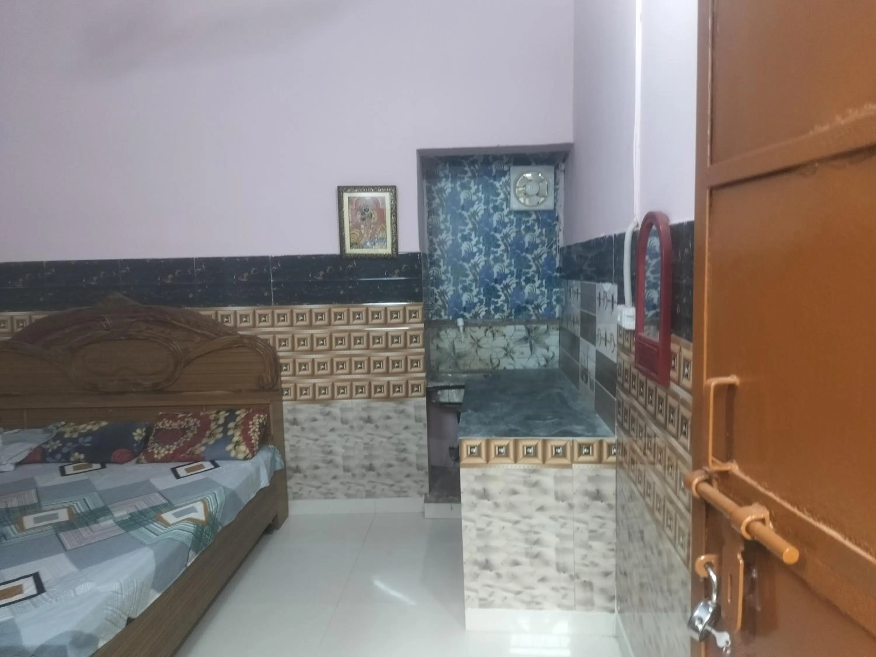 Kitchen or kitchenette, Bed in Shri Krishna Kunj homestay