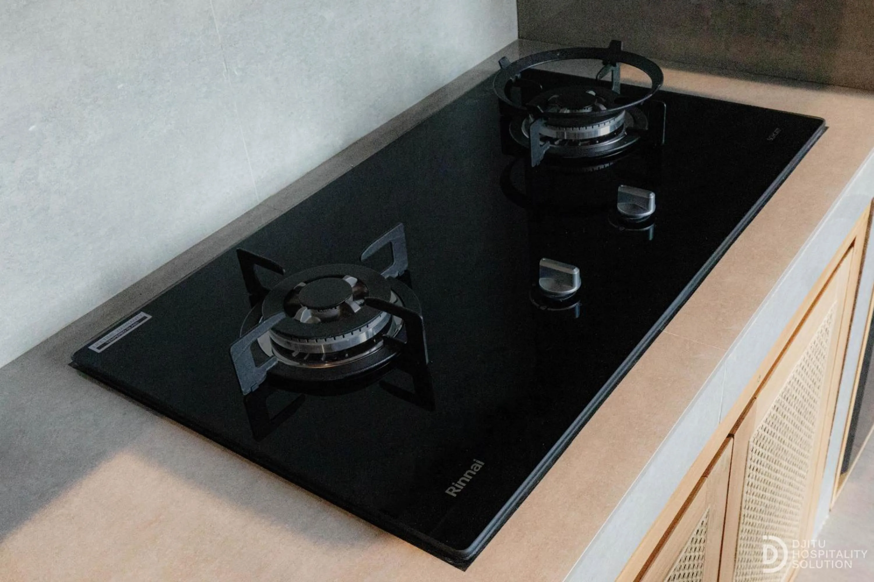 Kitchen or kitchenette in Weda Villas