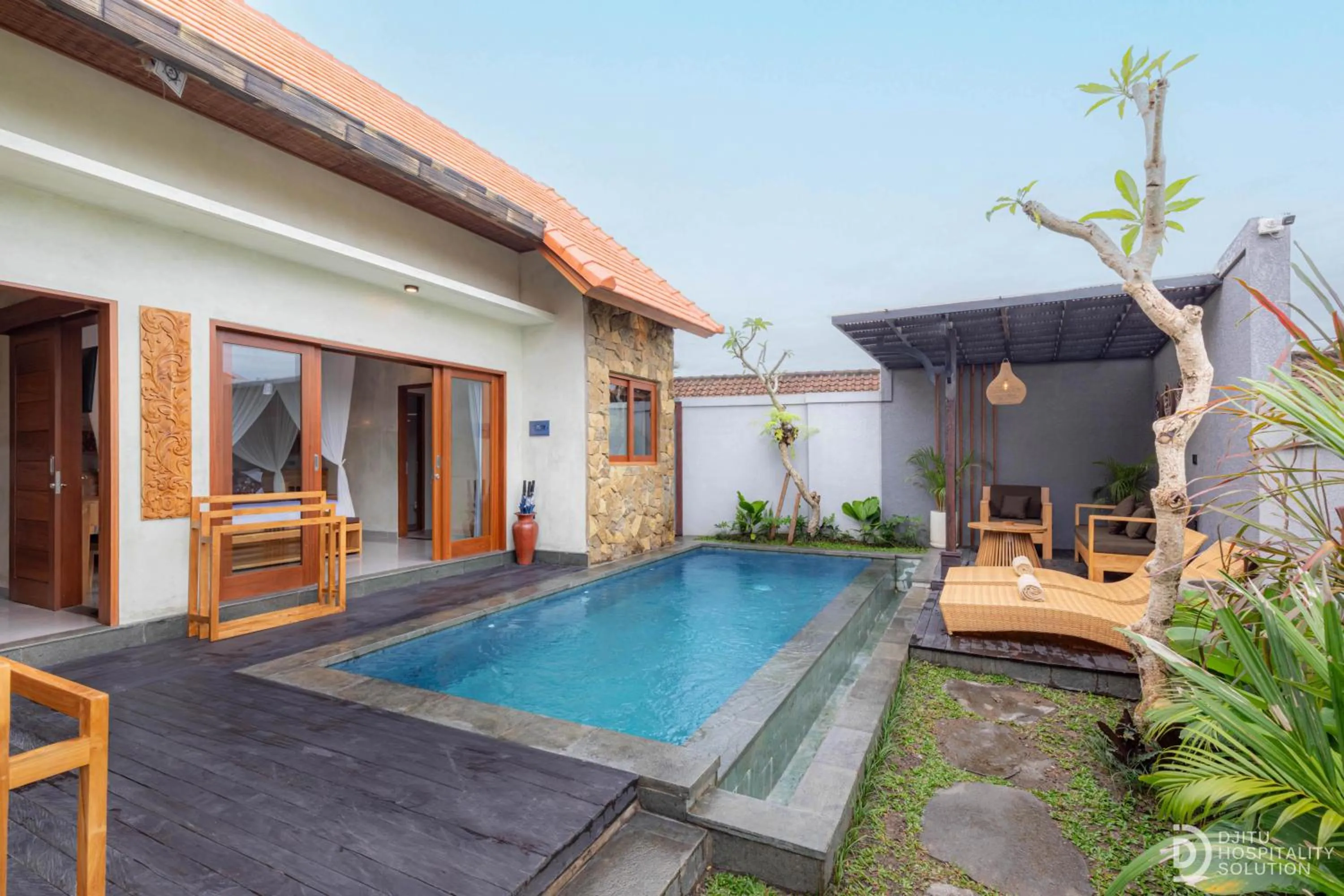 Pool view in Weda Villas