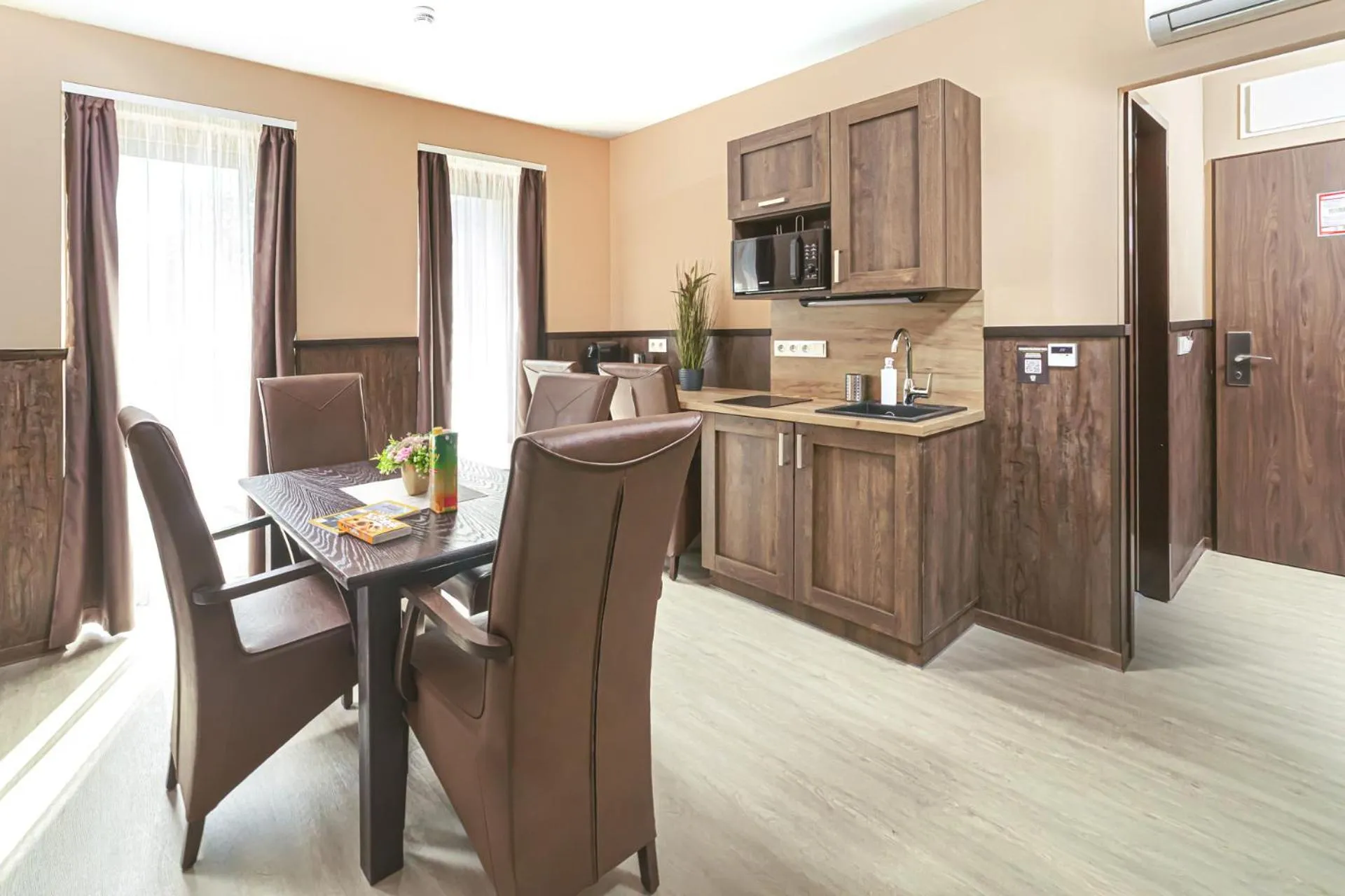 Kitchen or kitchenette in Park Hotel Bükfürdő