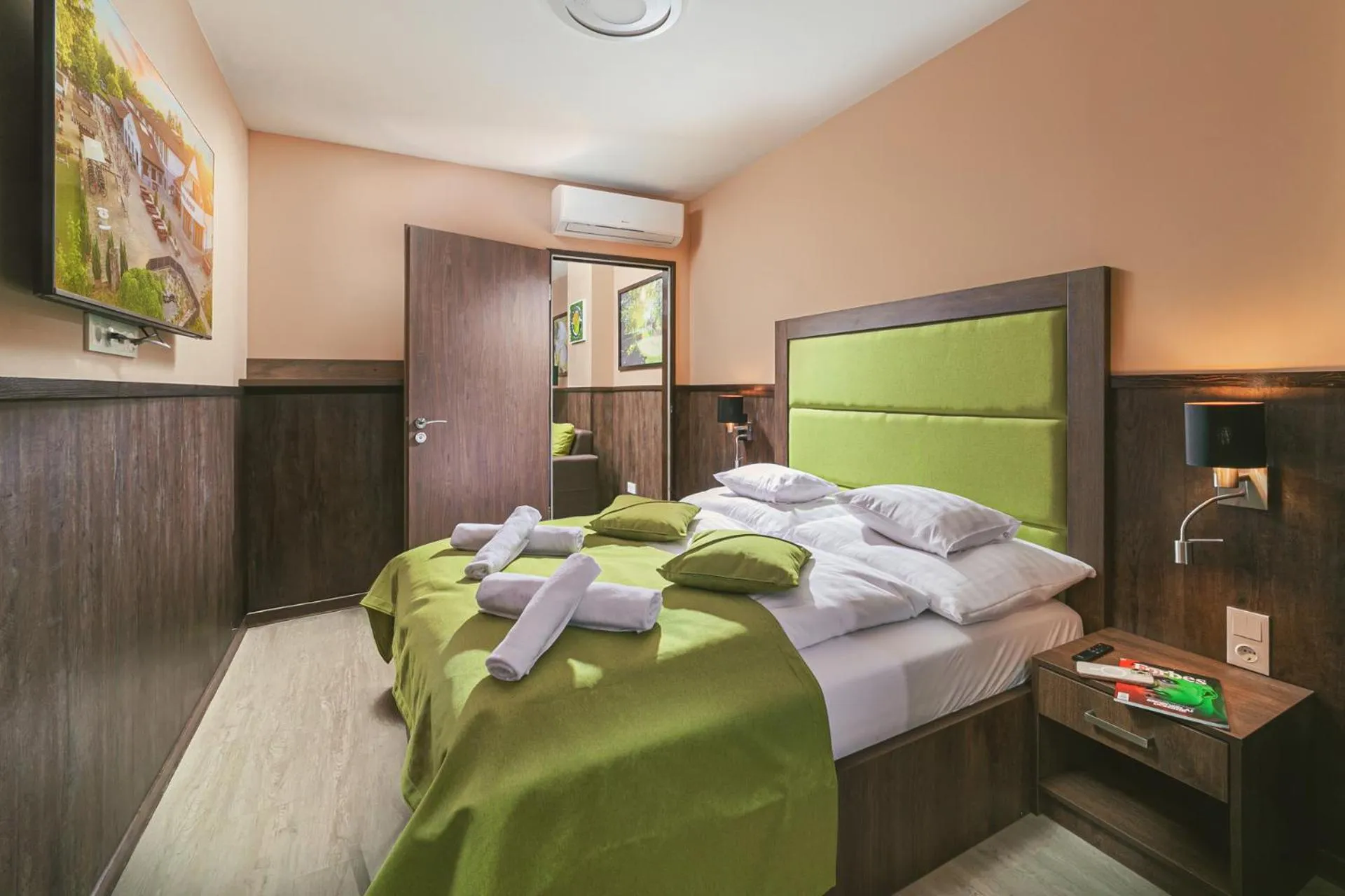 TV and multimedia, Bed in Park Hotel Bükfürdő