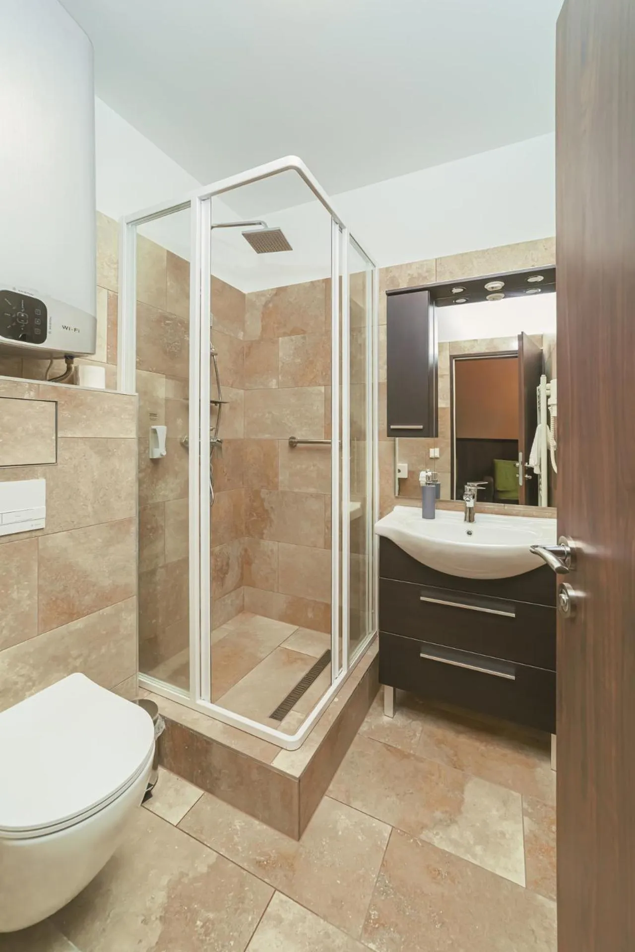 Shower in Park Hotel Bükfürdő