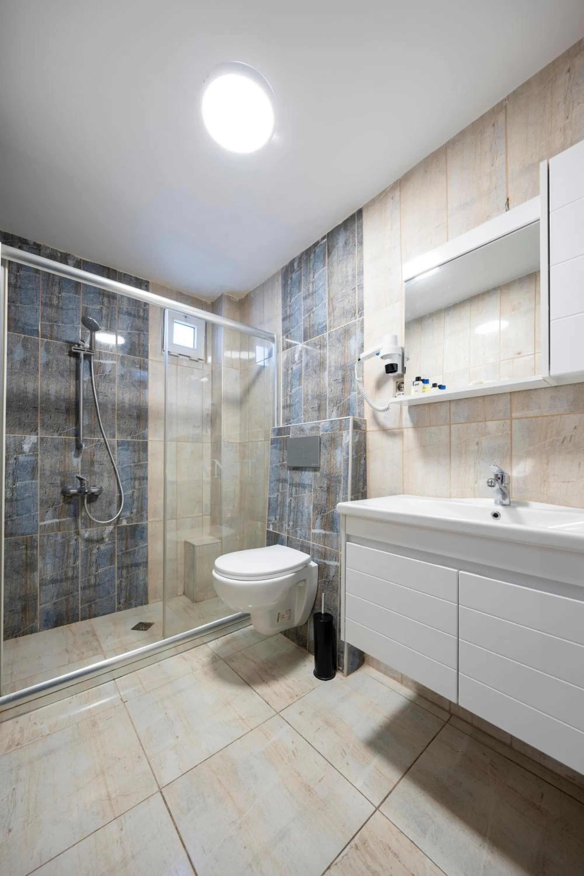 Bathroom in Maltepe MANHATTAN OTEL