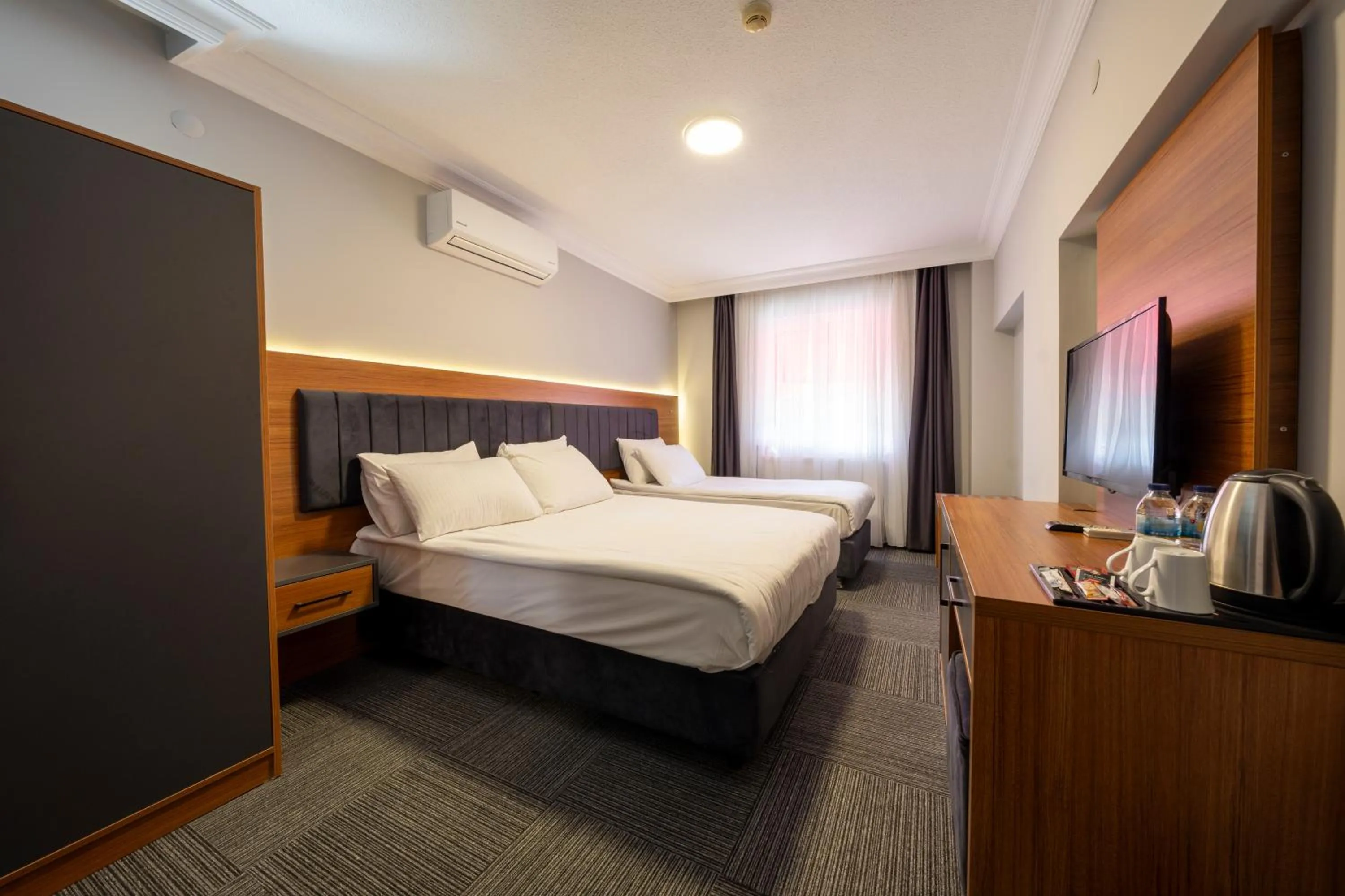 Bedroom, Bed in Maltepe MANHATTAN OTEL