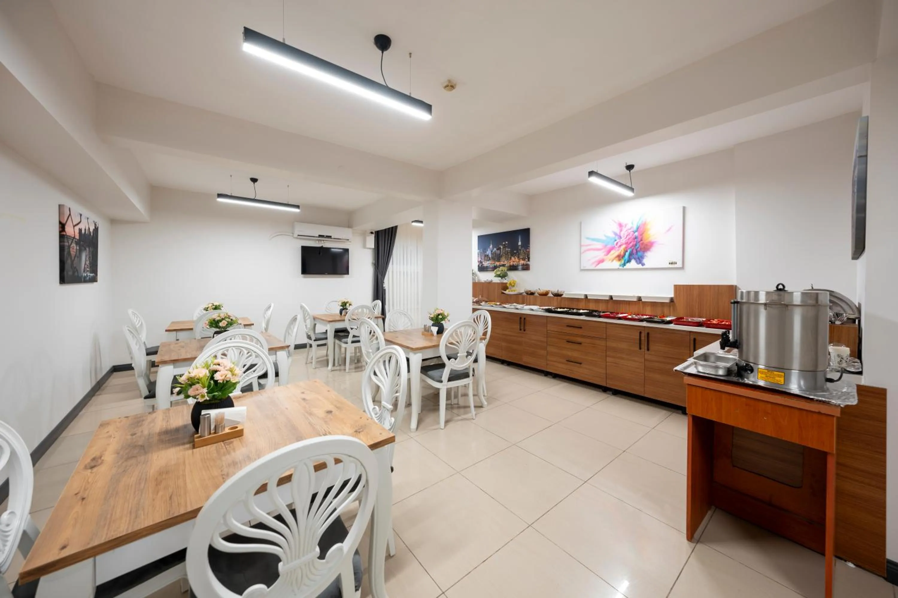 Restaurant/places to eat in Maltepe MANHATTAN OTEL