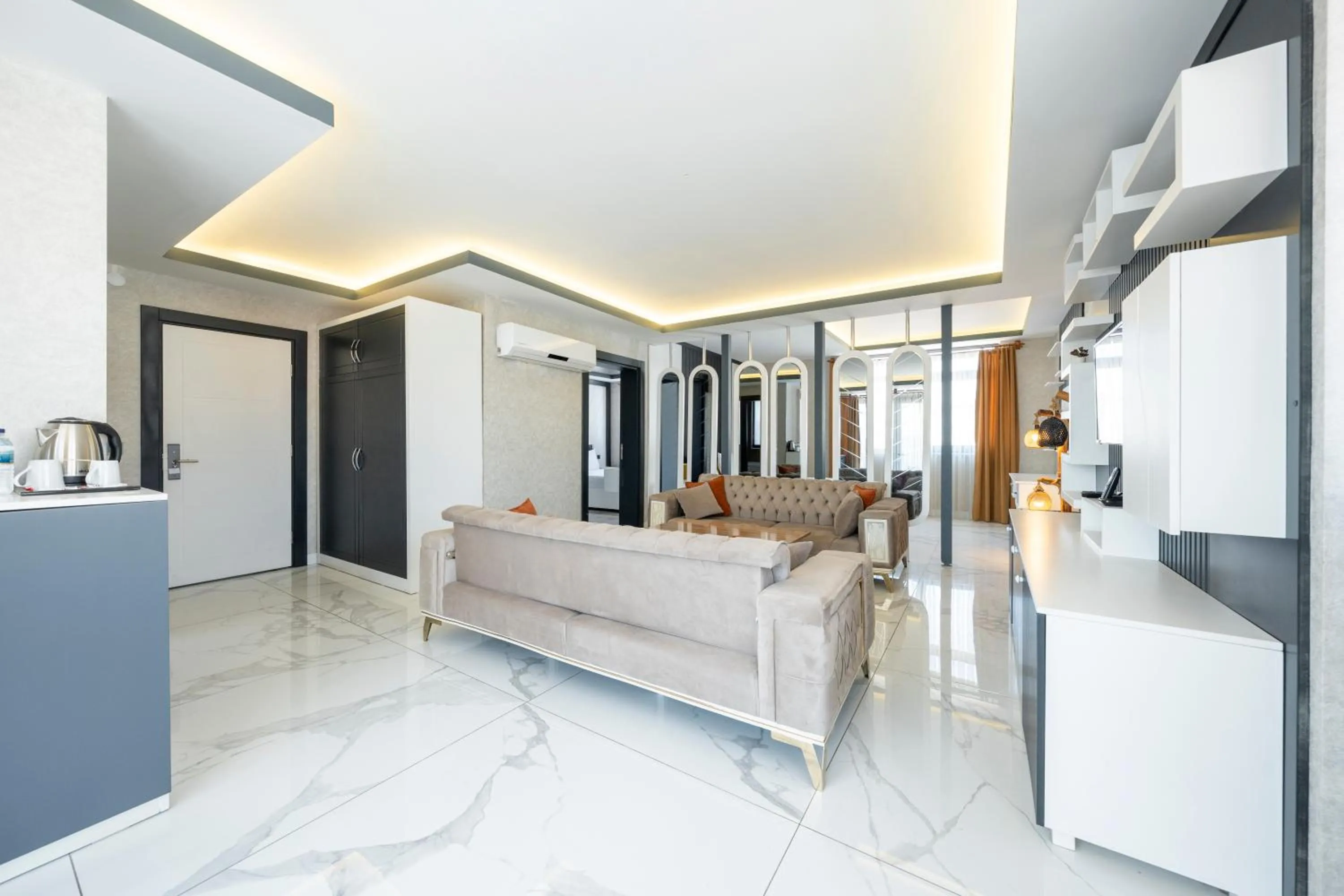 group of guests in Maltepe MANHATTAN OTEL