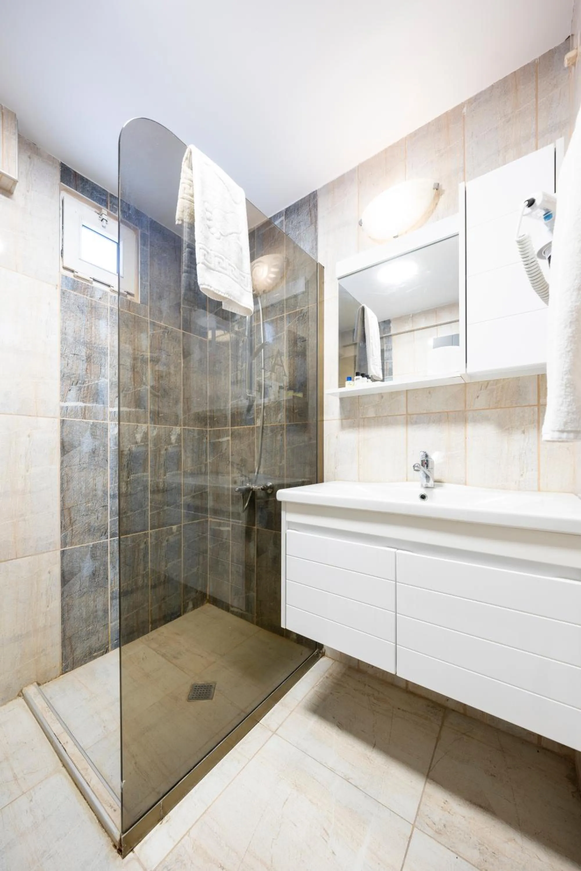 Bathroom in Maltepe MANHATTAN OTEL