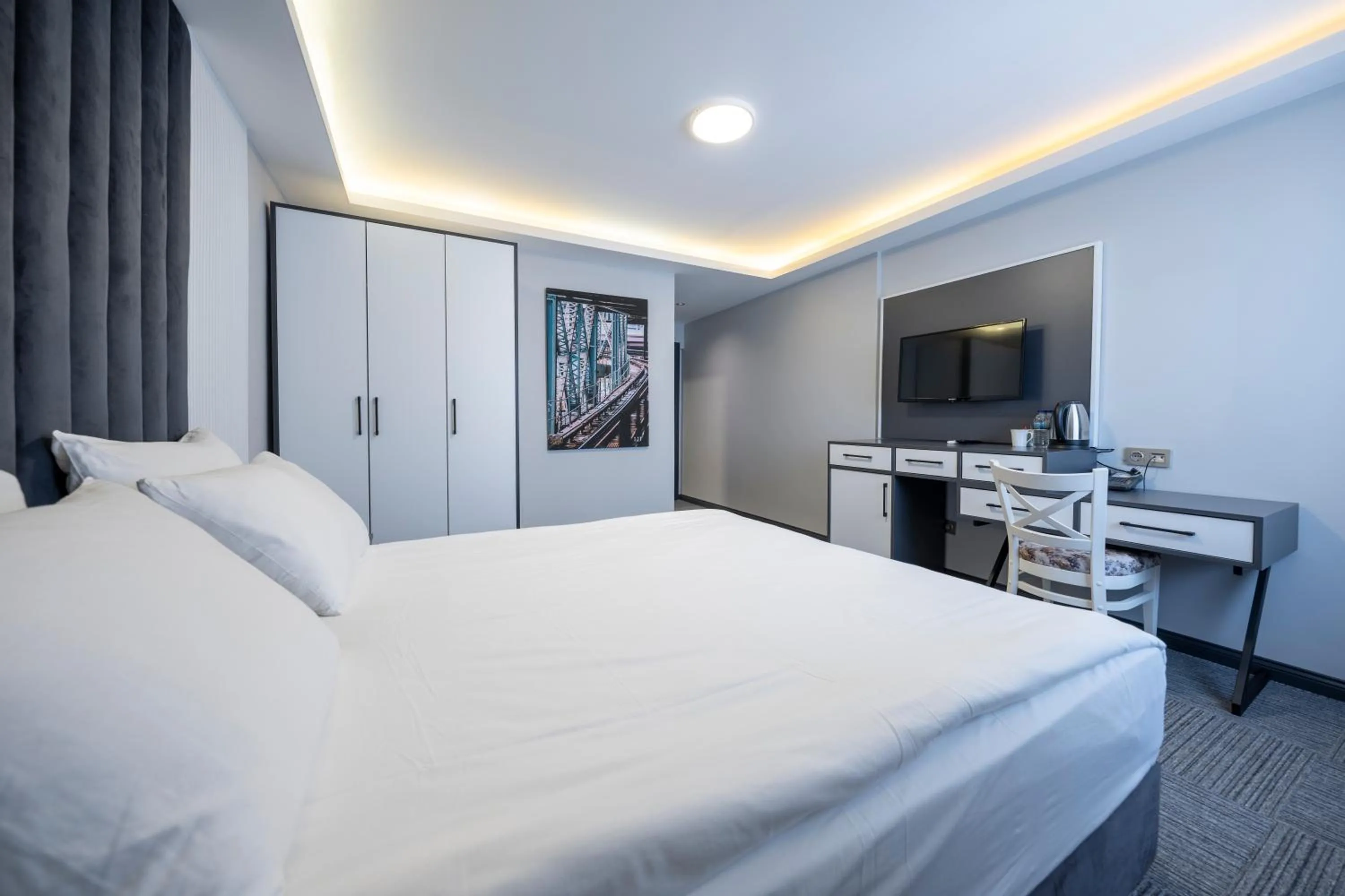 Photo of the whole room, Bed in Maltepe MANHATTAN OTEL