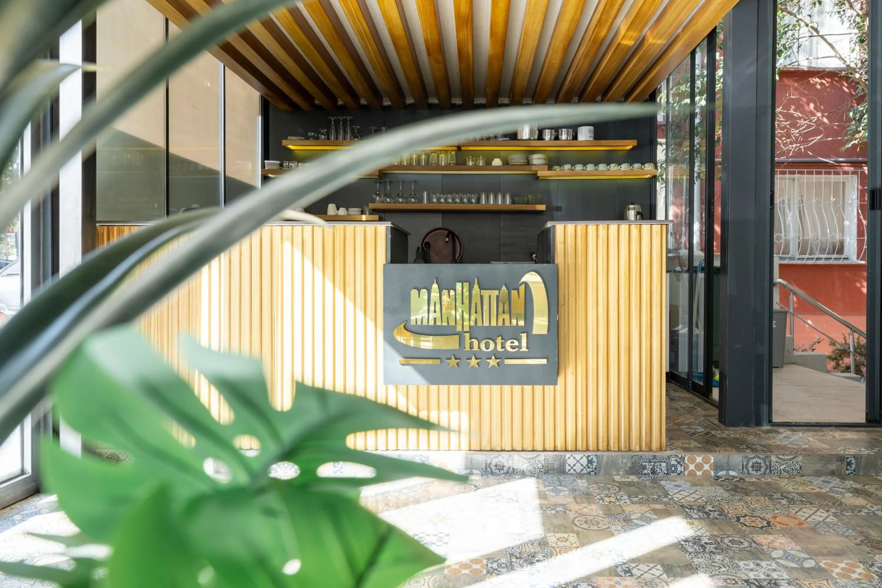 Garden in Maltepe MANHATTAN OTEL