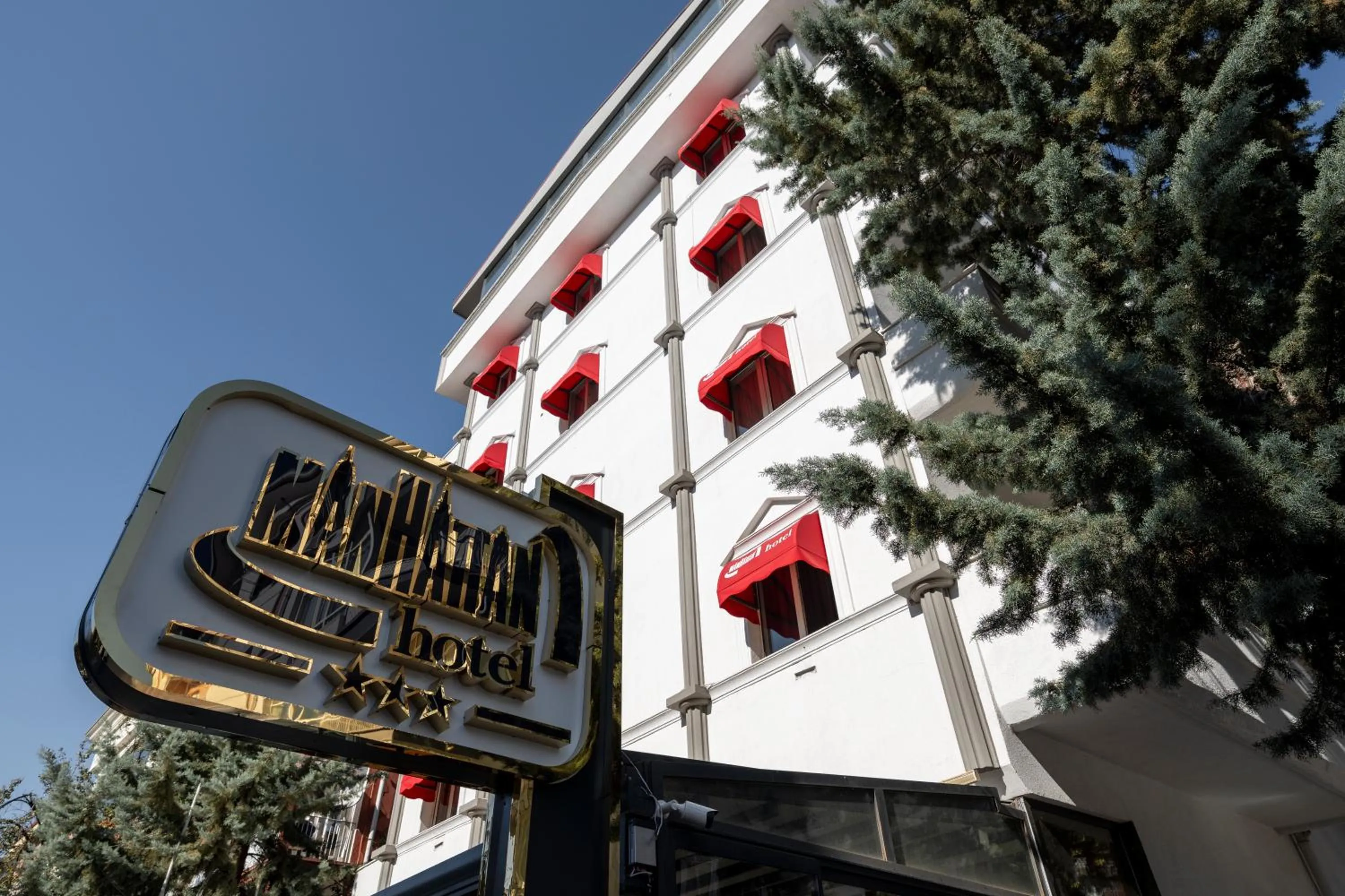 Property building in Maltepe MANHATTAN OTEL