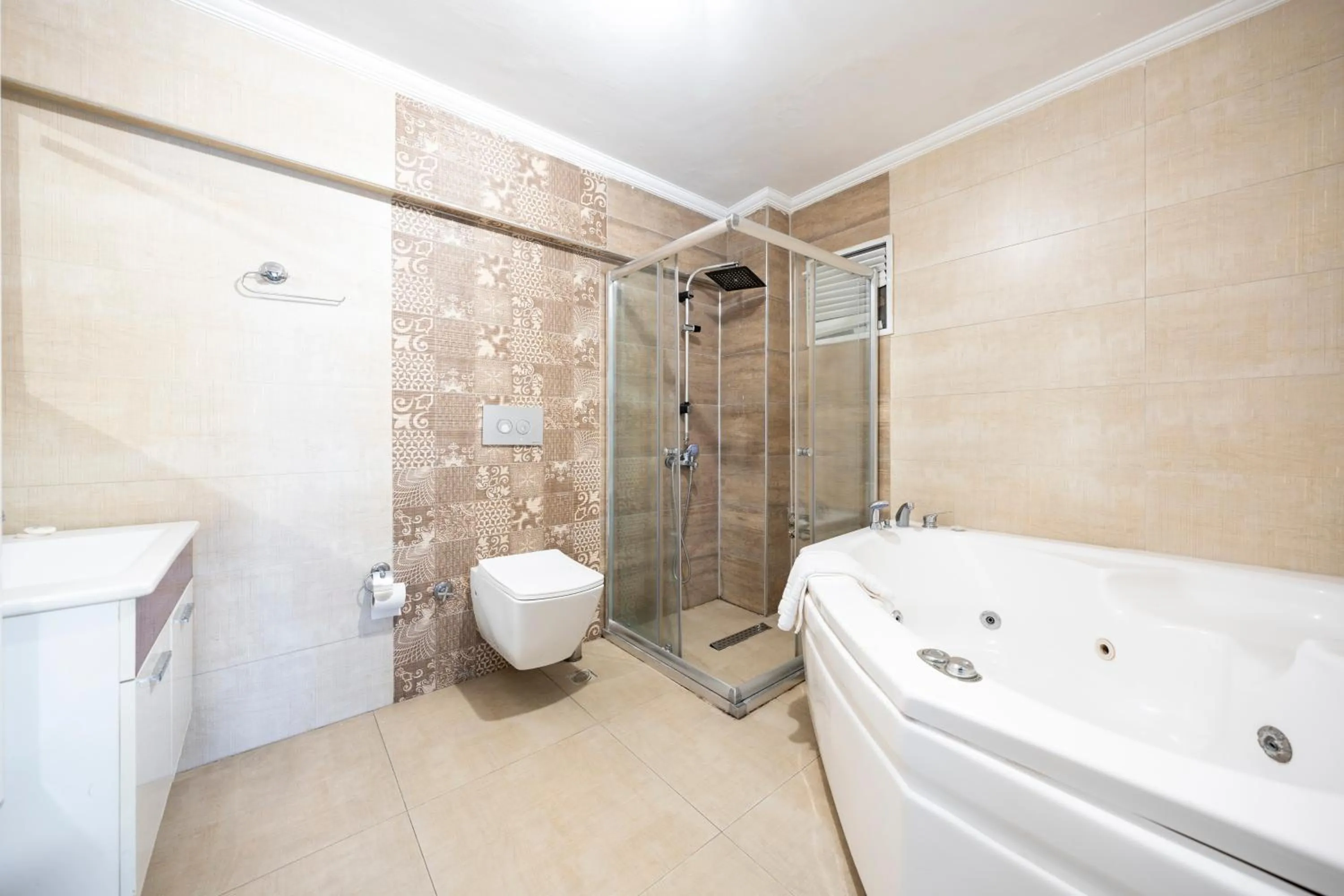 Bathroom in Maltepe MANHATTAN OTEL