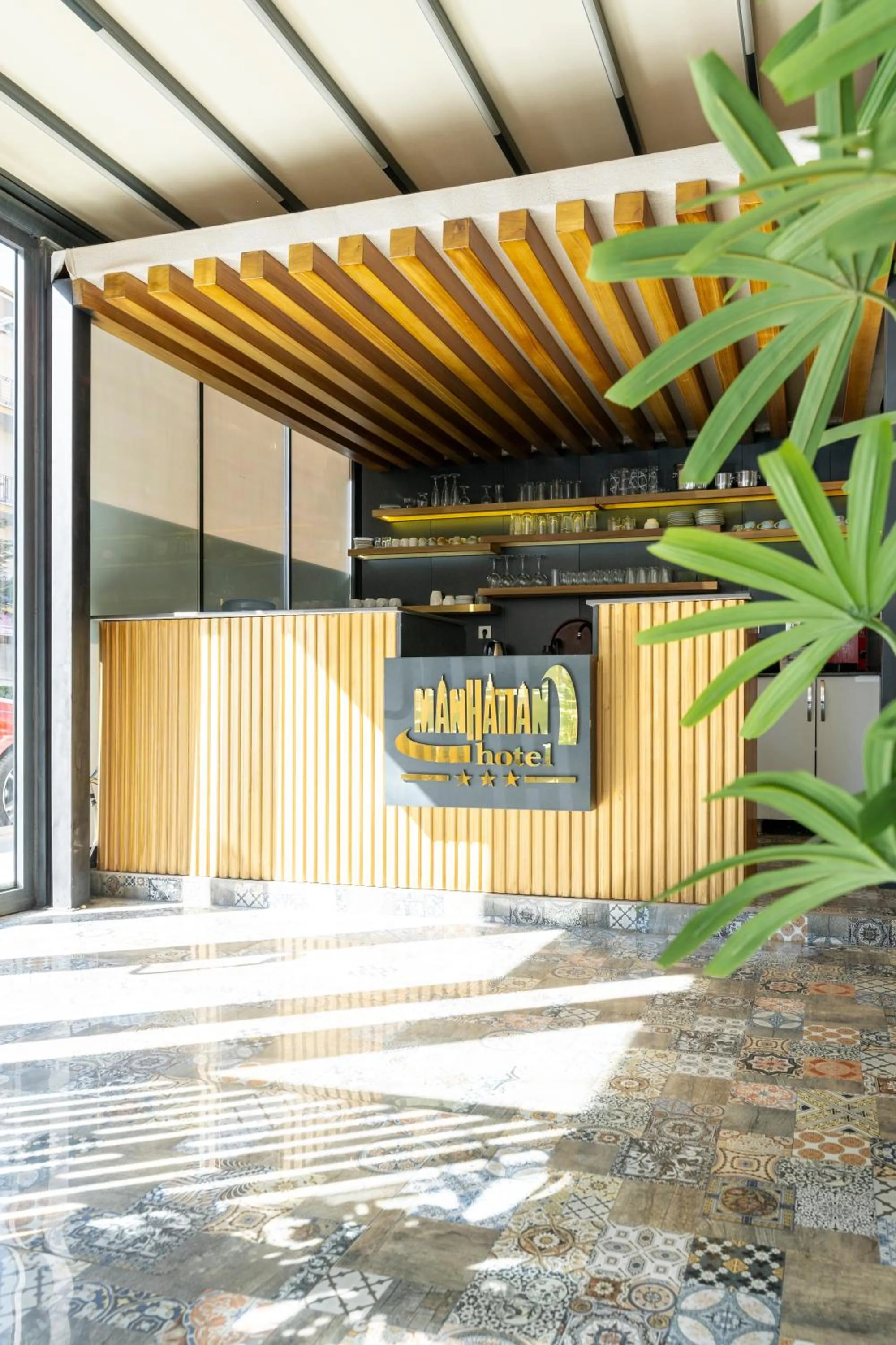 Garden in Maltepe MANHATTAN OTEL