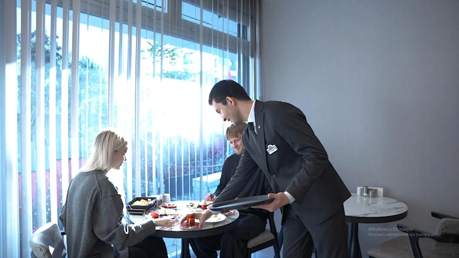 Breakfast in Comfort Point Two Hotel