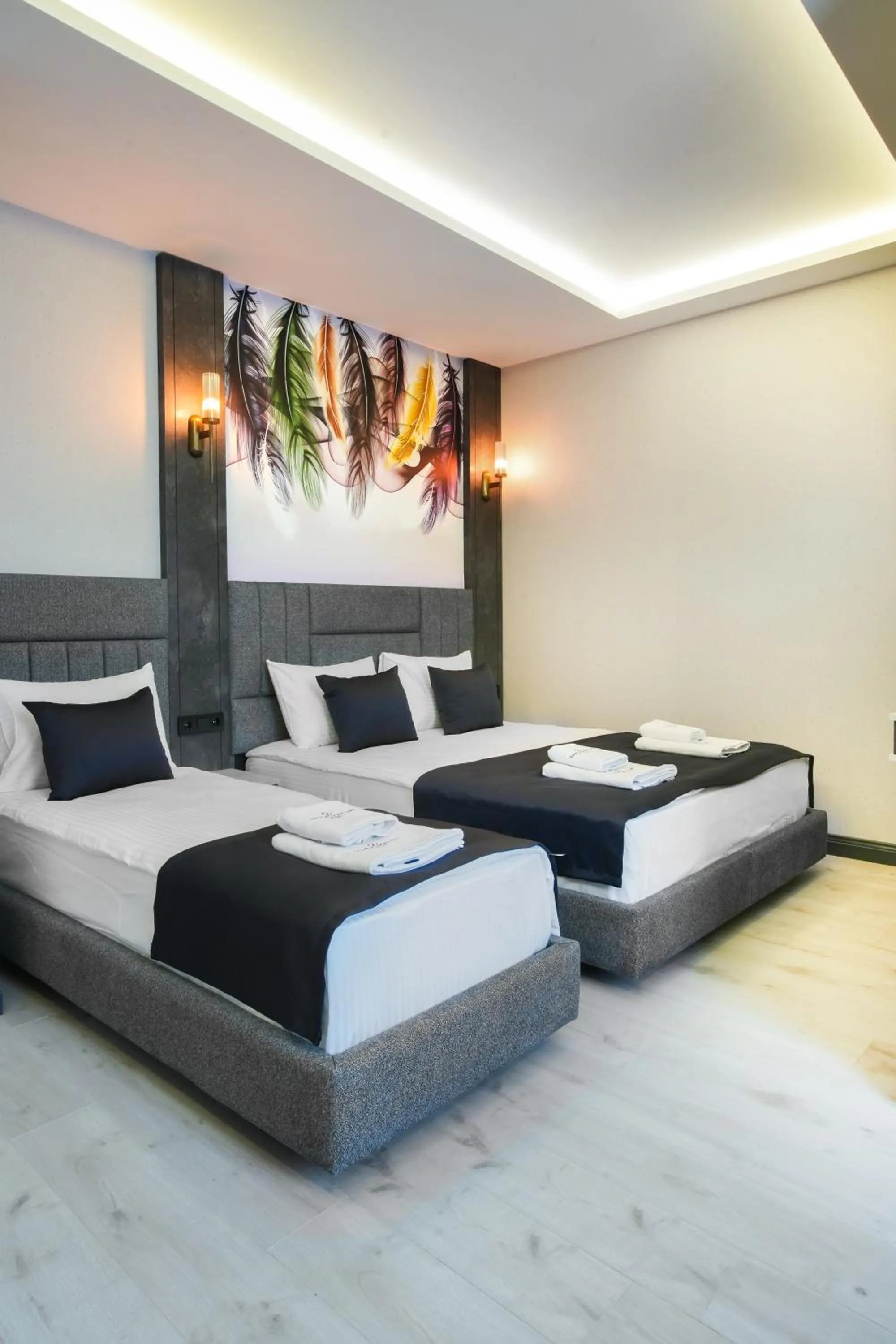 Bedroom, Bed in Comfort Point Two Hotel