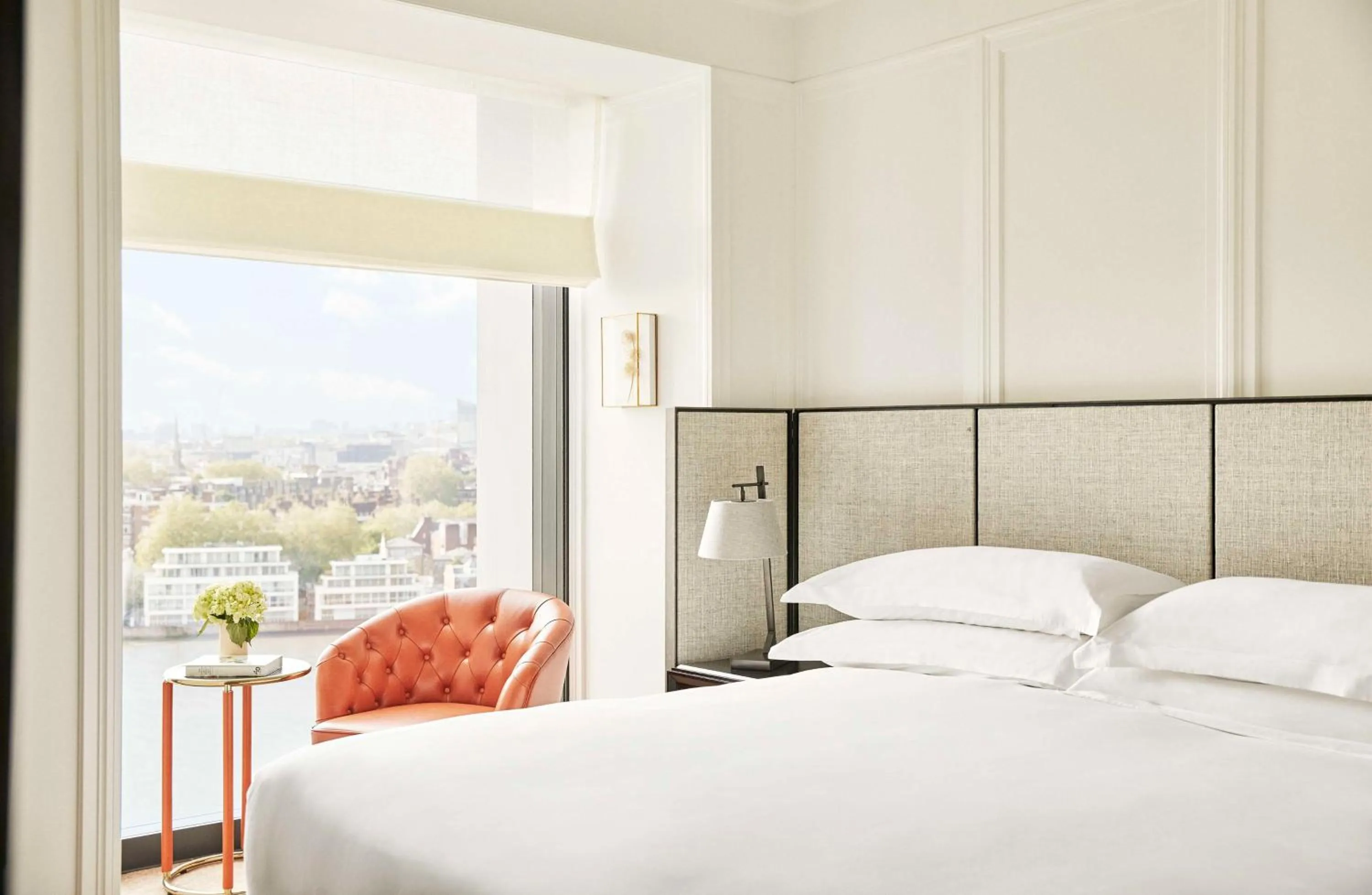 Property building, Bed in Park Hyatt London River Thames