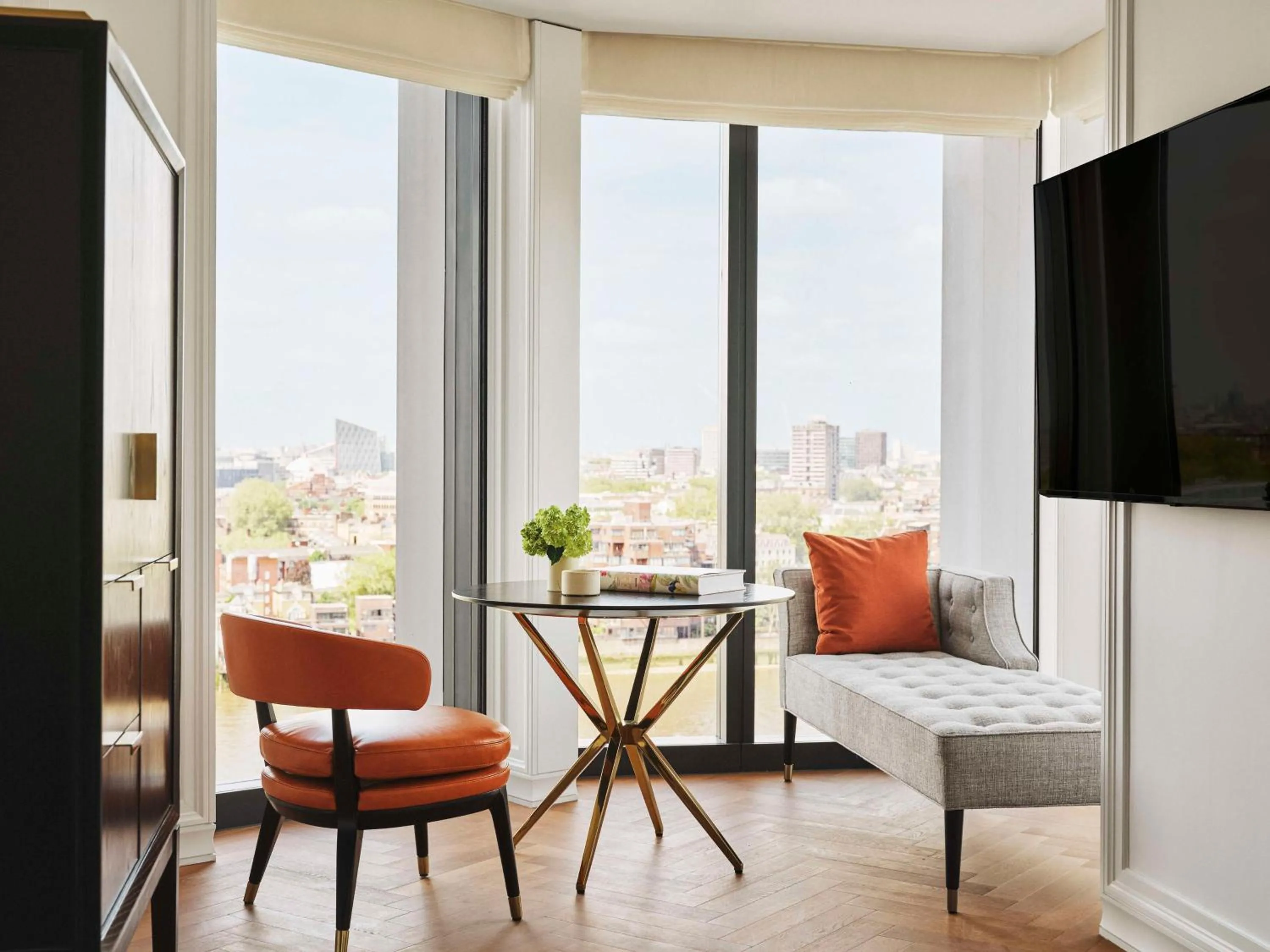 Bedroom in Park Hyatt London River Thames