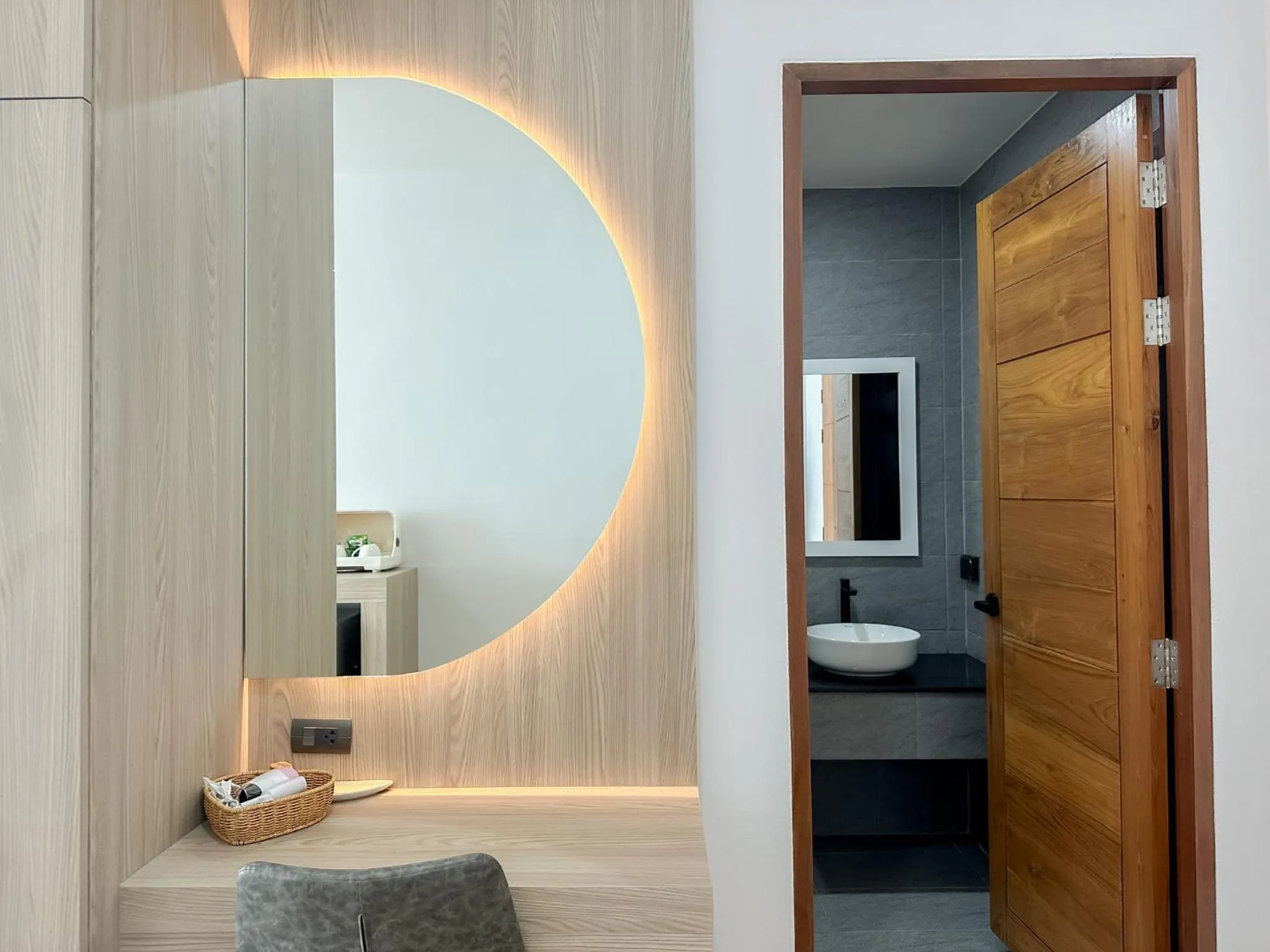 Toilet in 2SIS'S Khanom Resotel