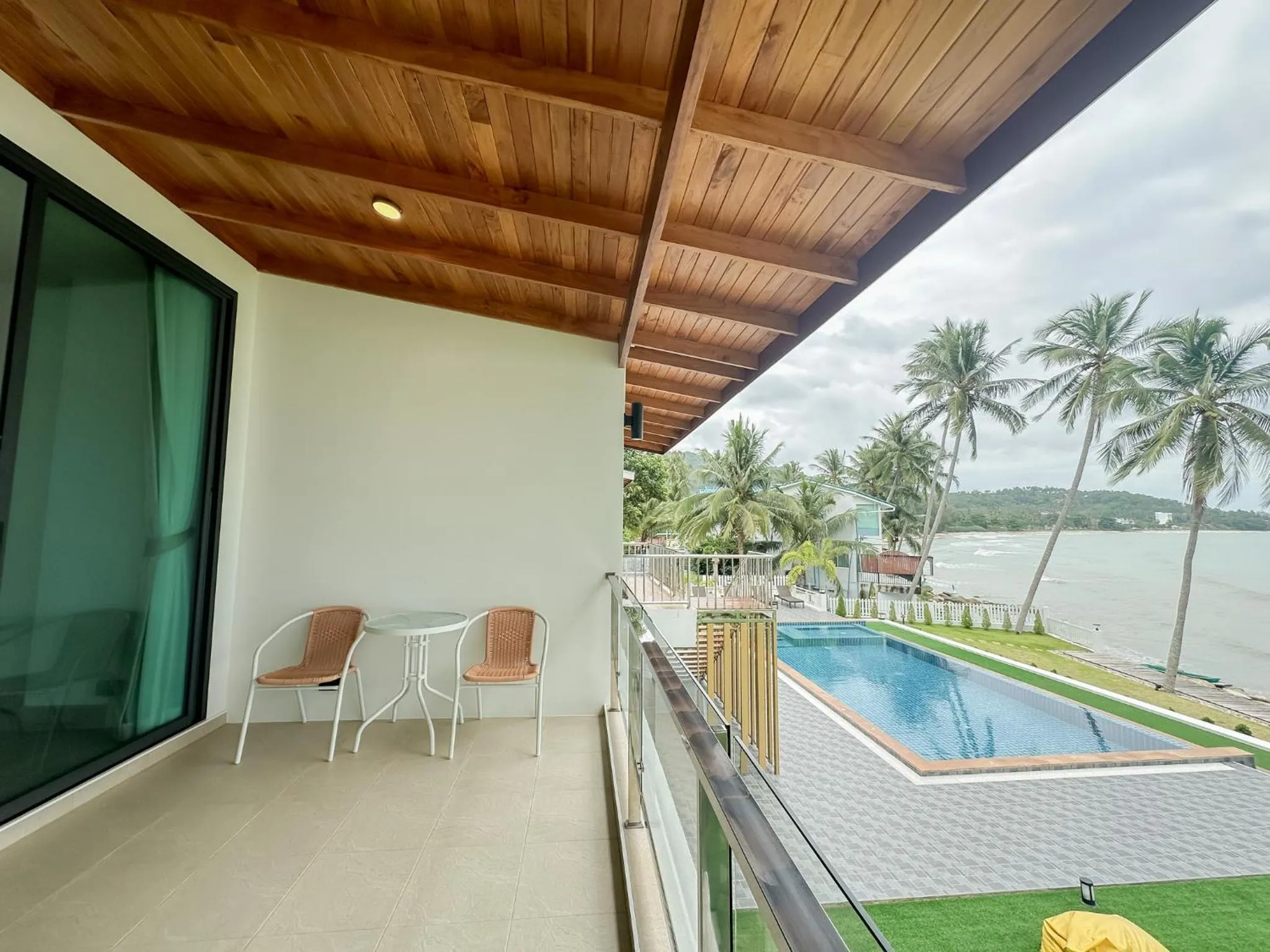 Pool view in 2SIS'S Khanom Resotel