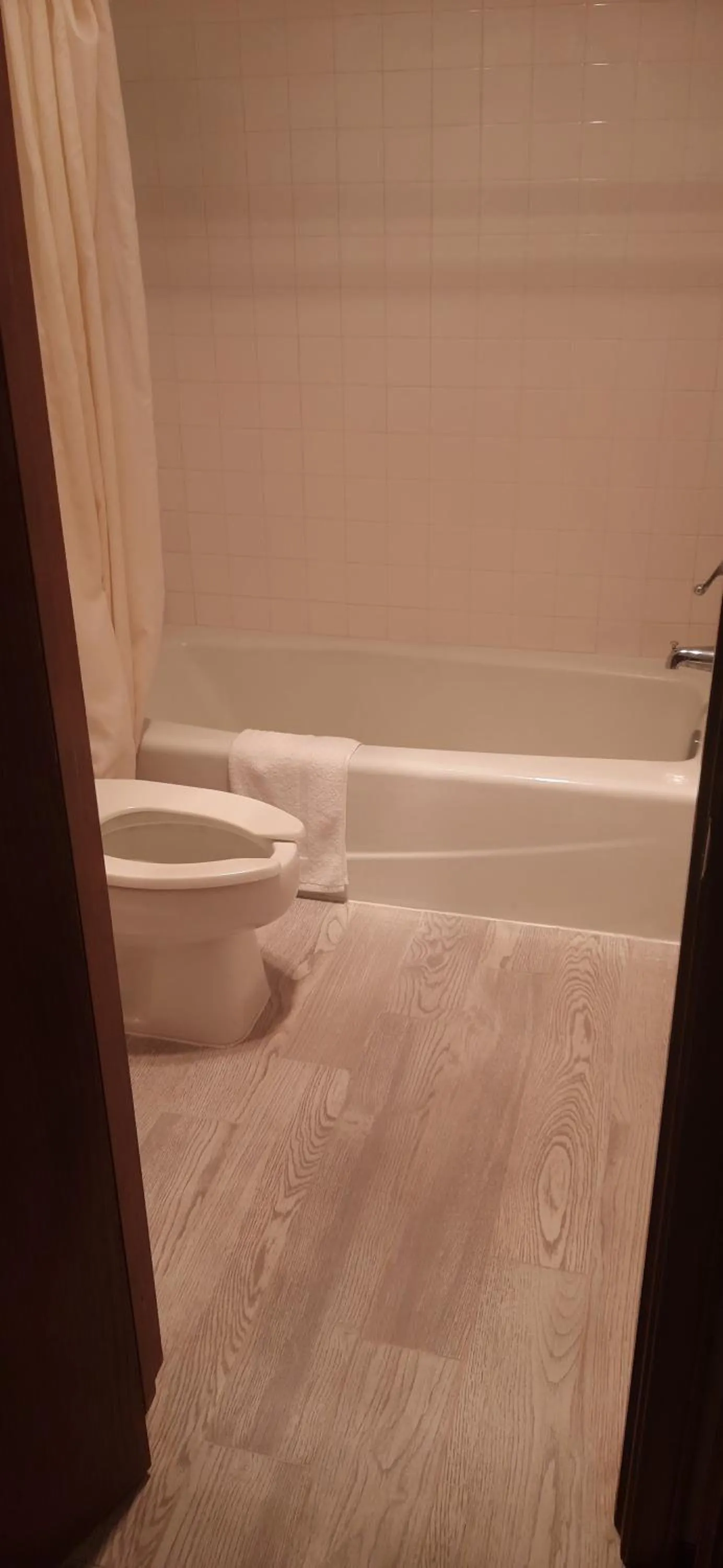 Toilet in Heritage Inn