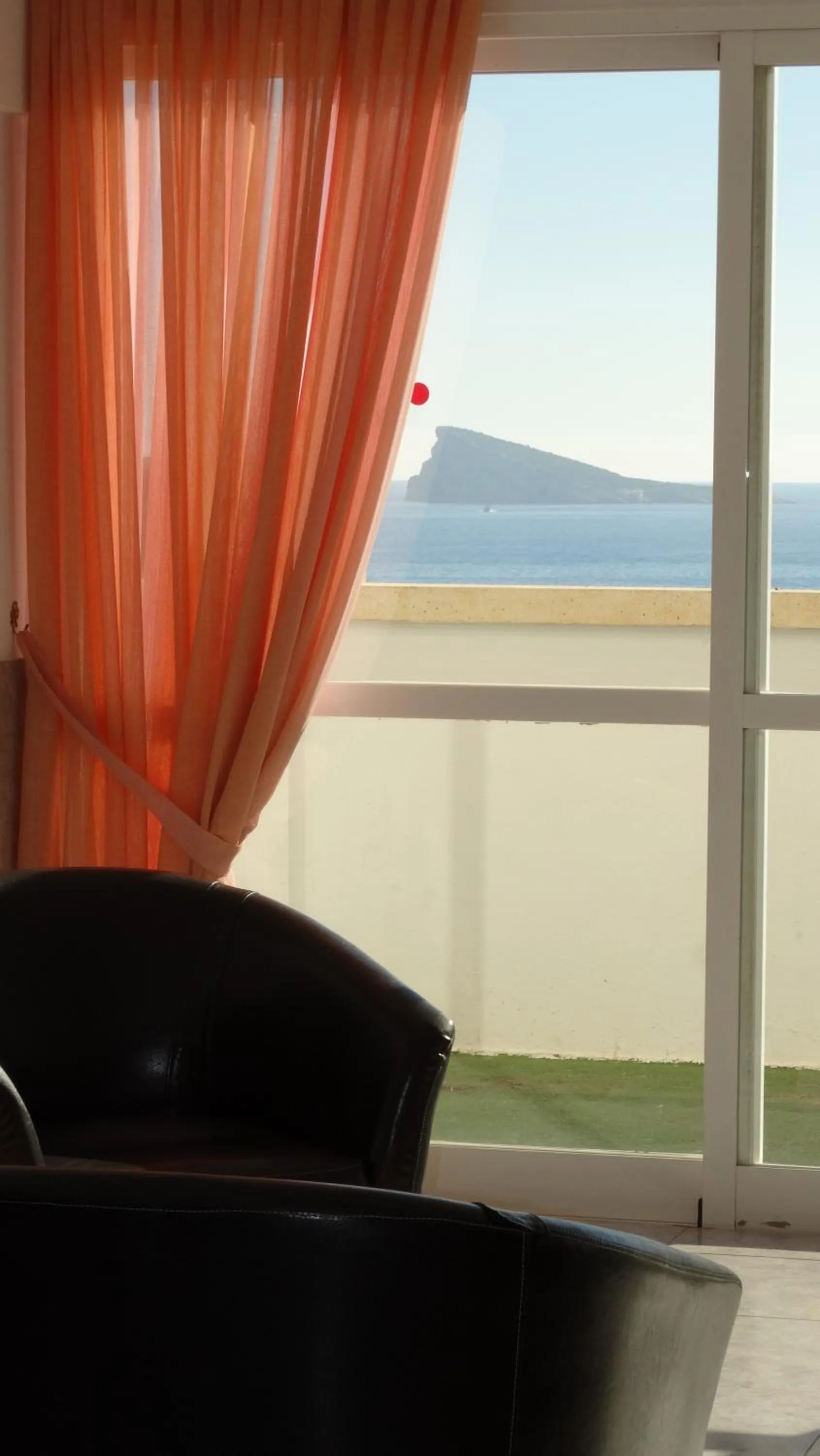 Communal lounge/ TV room in Benibeach 