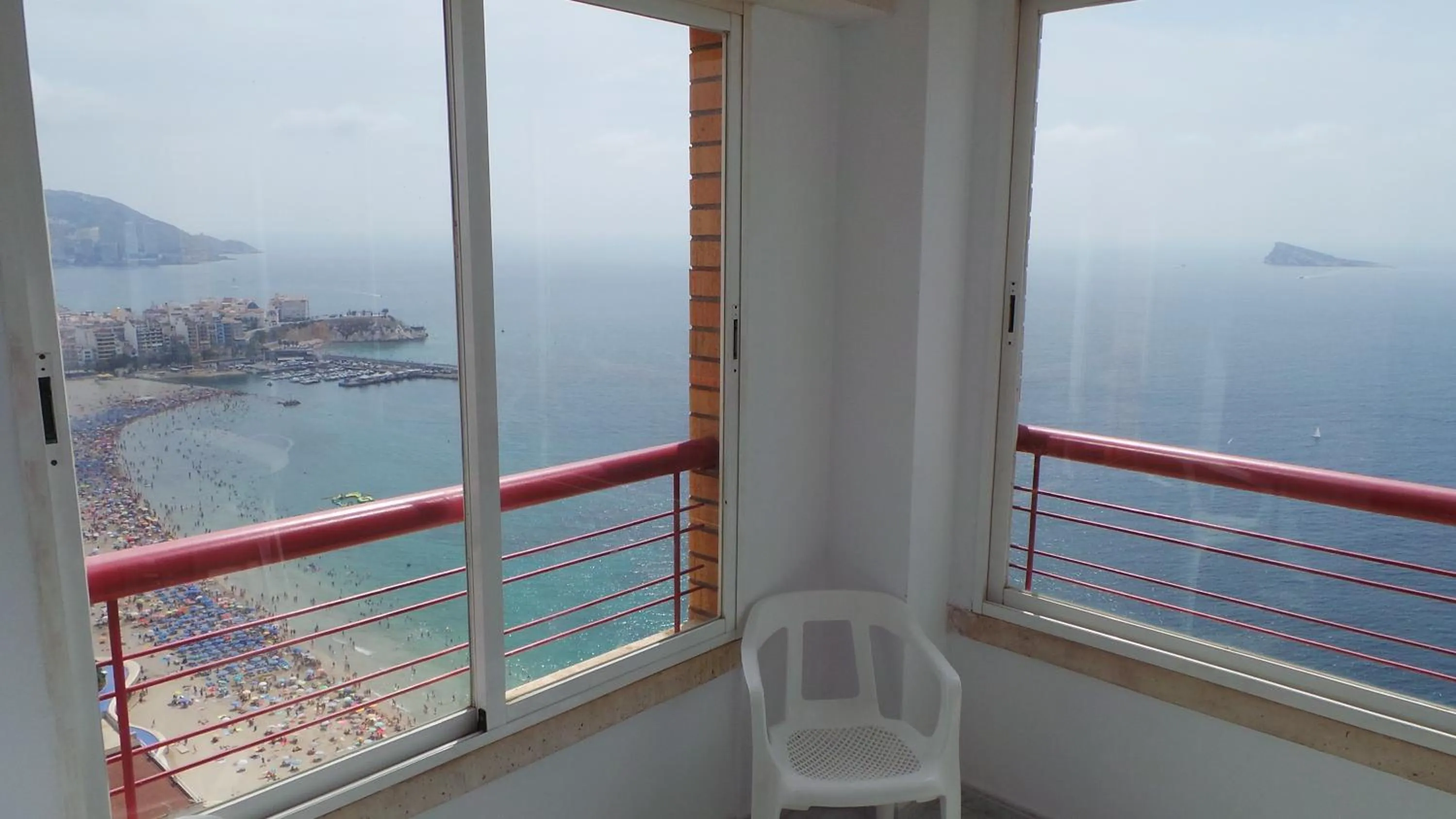 Nearby landmark in Benibeach 