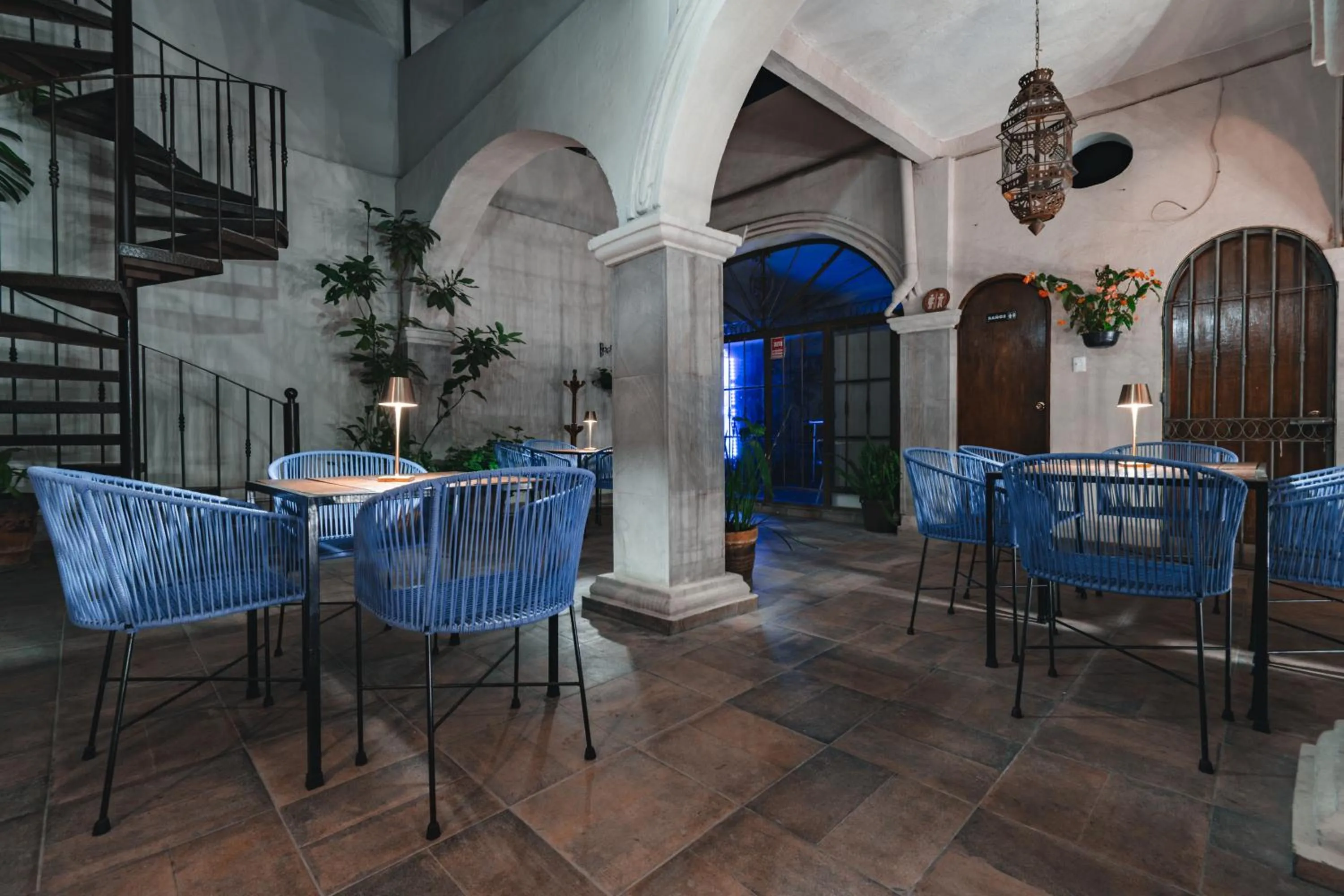 Restaurant/places to eat in Te Amo Hotel Boutique