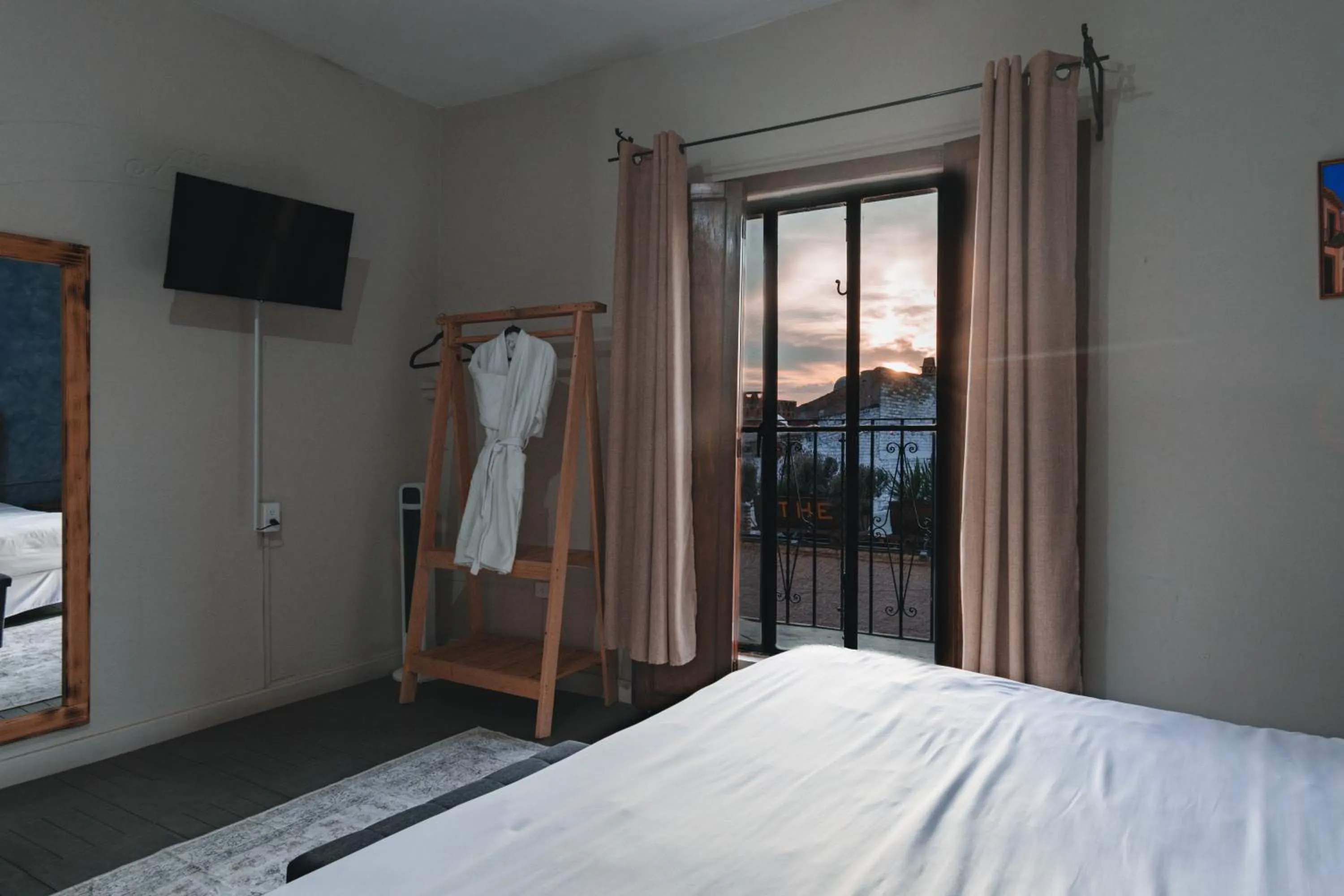 Photo of the whole room, Bed in Te Amo Hotel Boutique