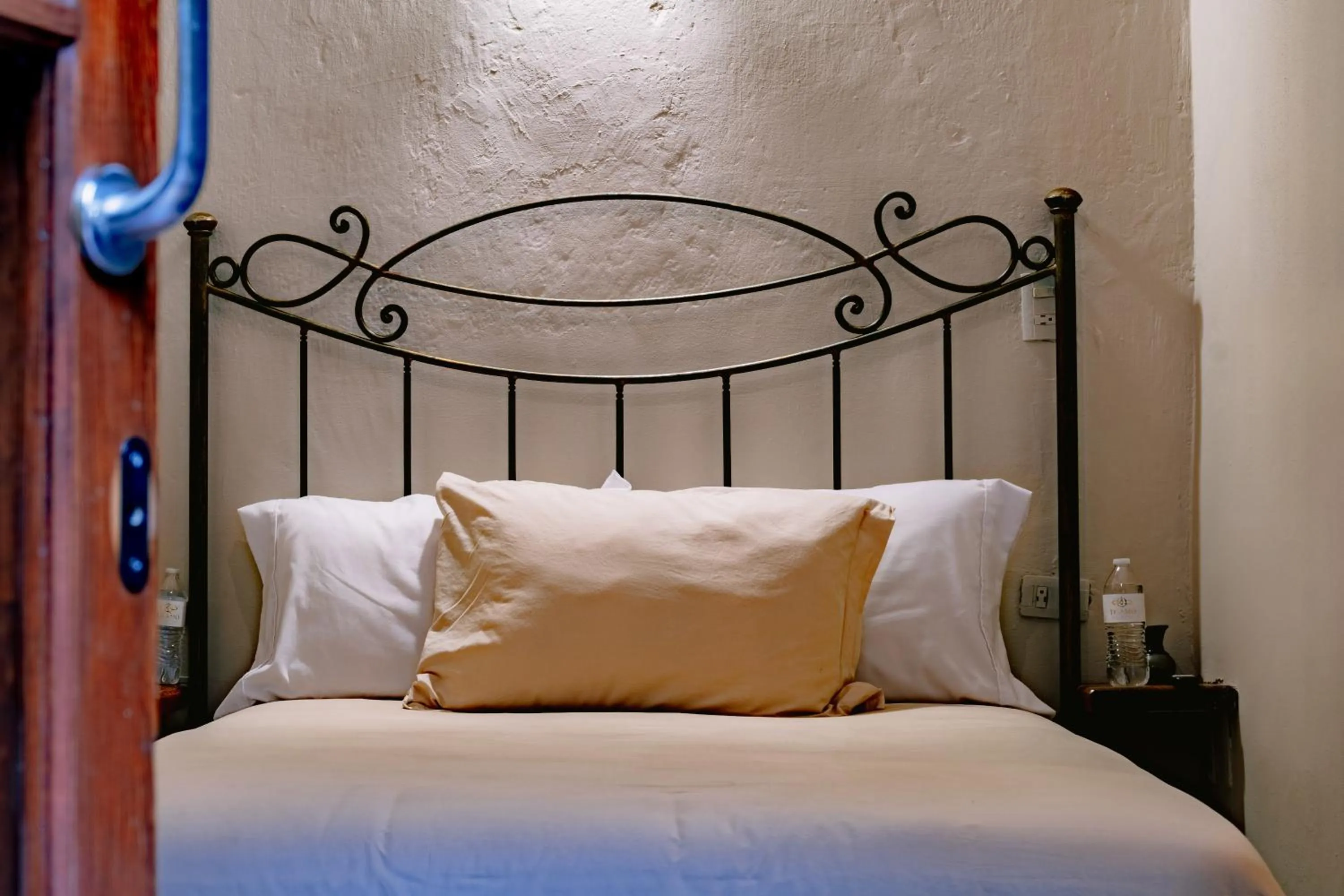 Photo of the whole room, Bed in Te Amo Hotel Boutique