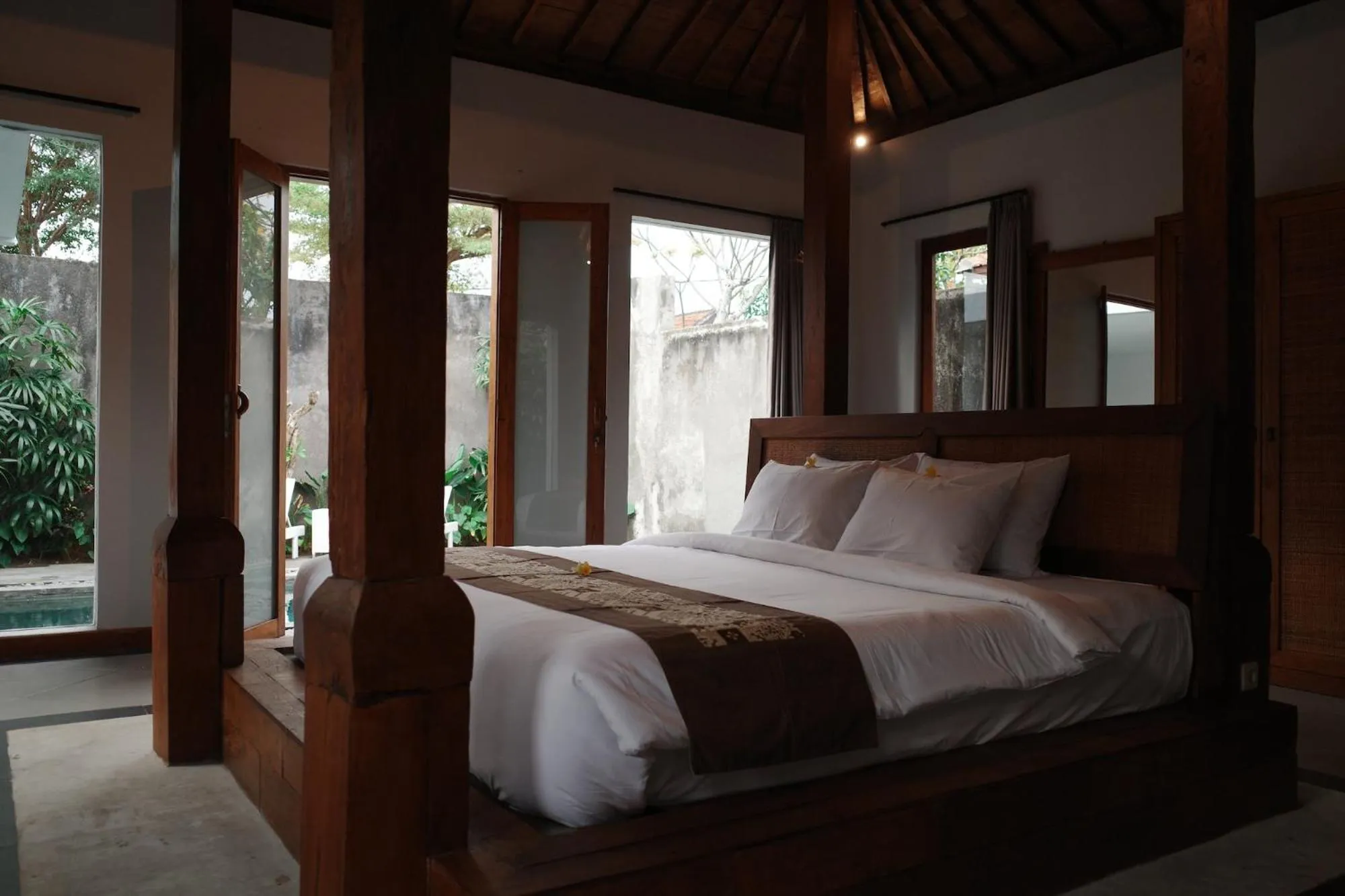 Bed in The Riang Villa