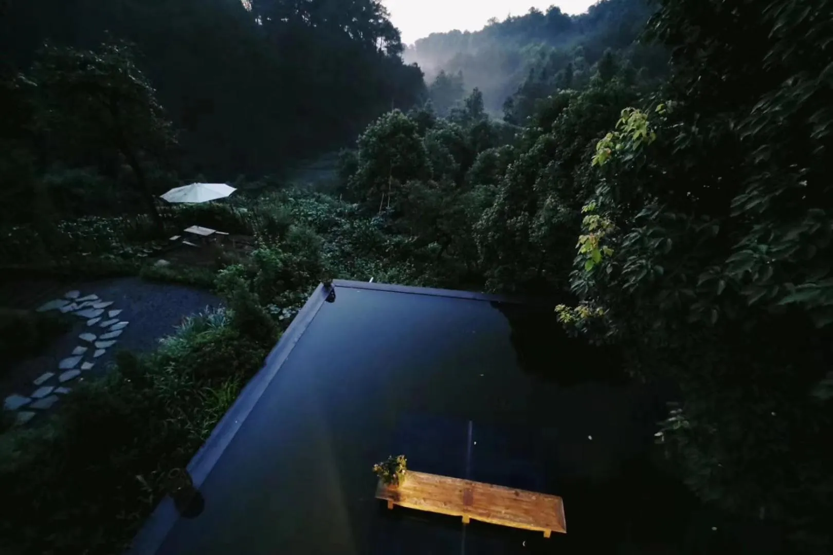 Property building in Hide and see