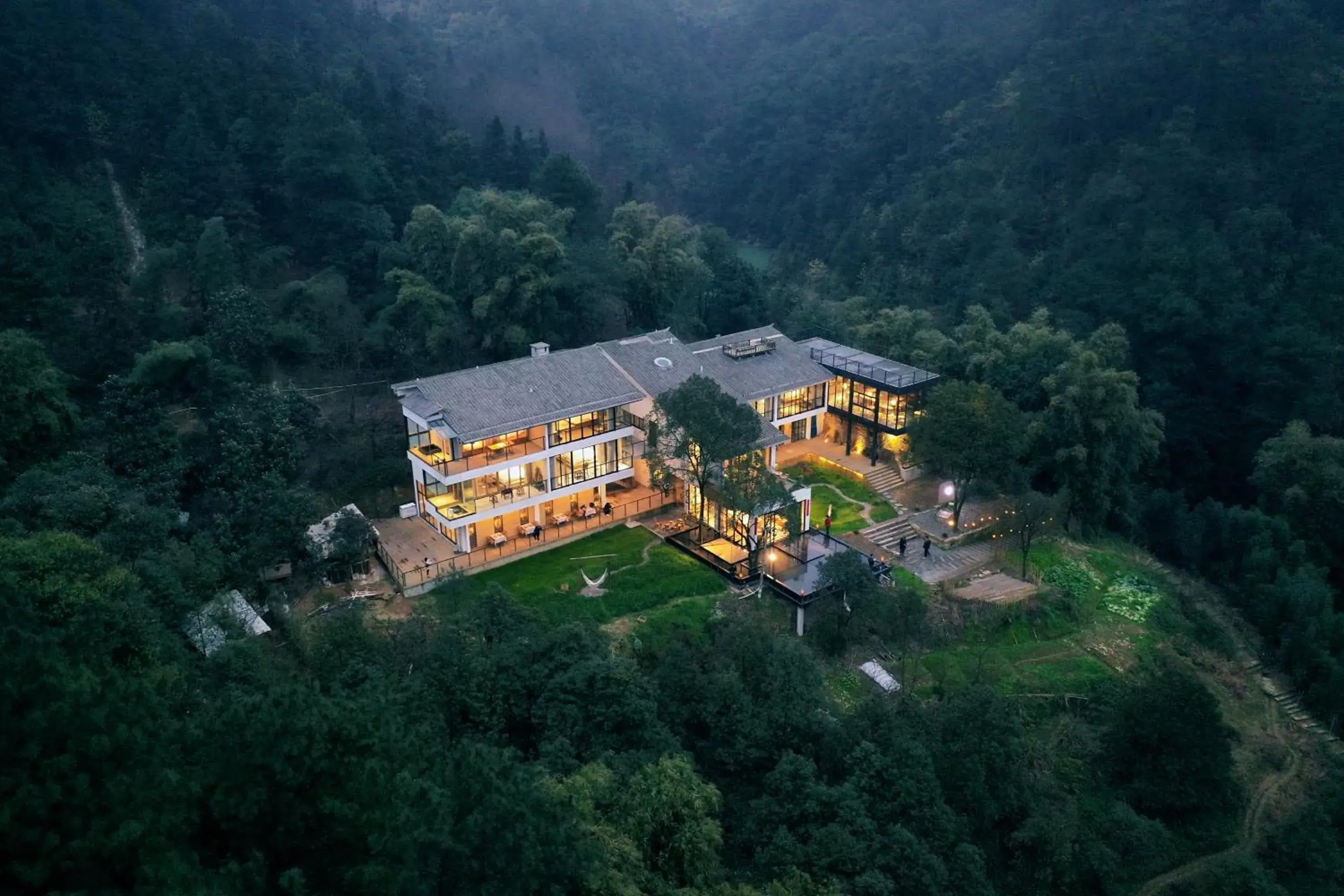 Hide and see Hide and see