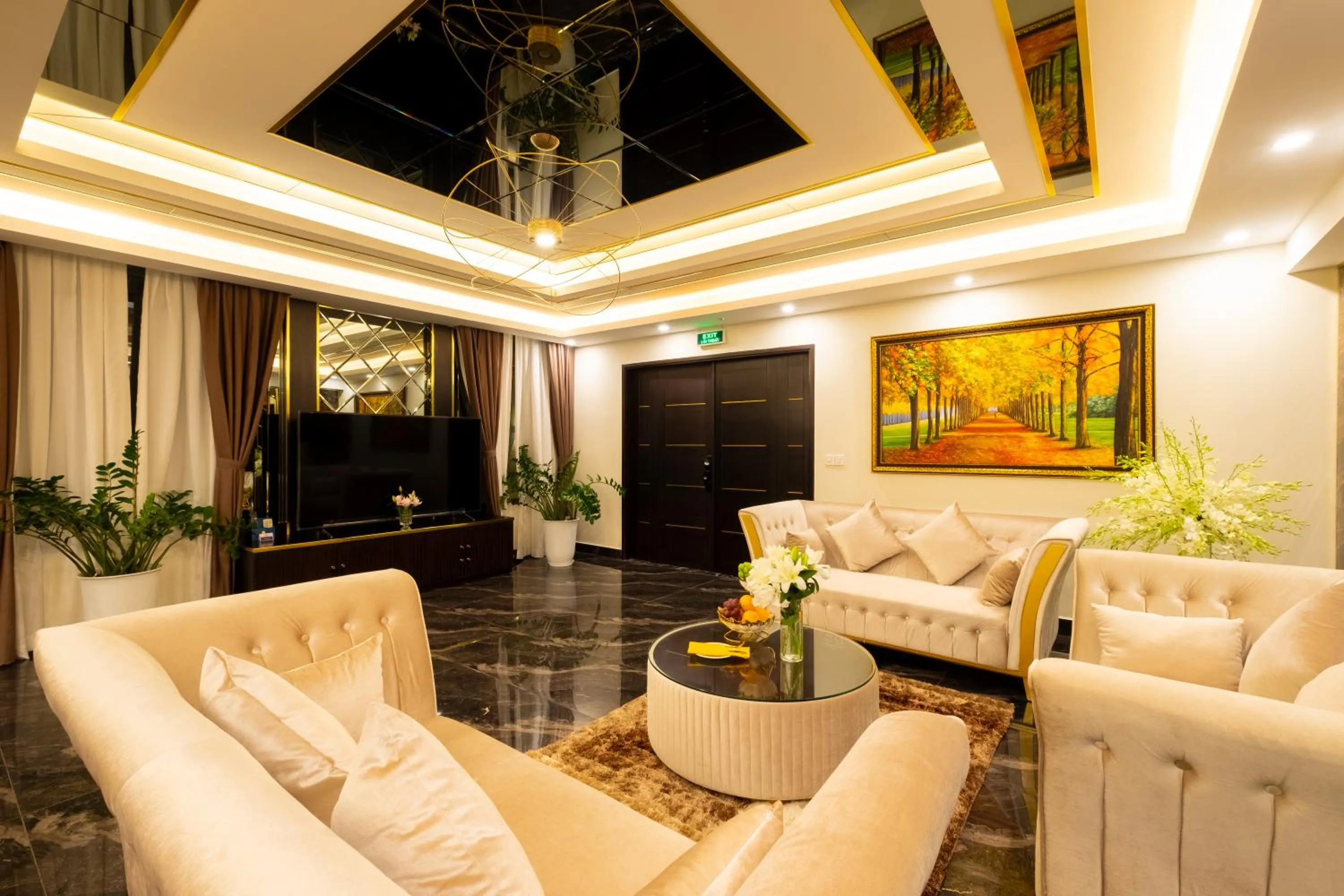 TV and multimedia in Sandals Lily Hotel