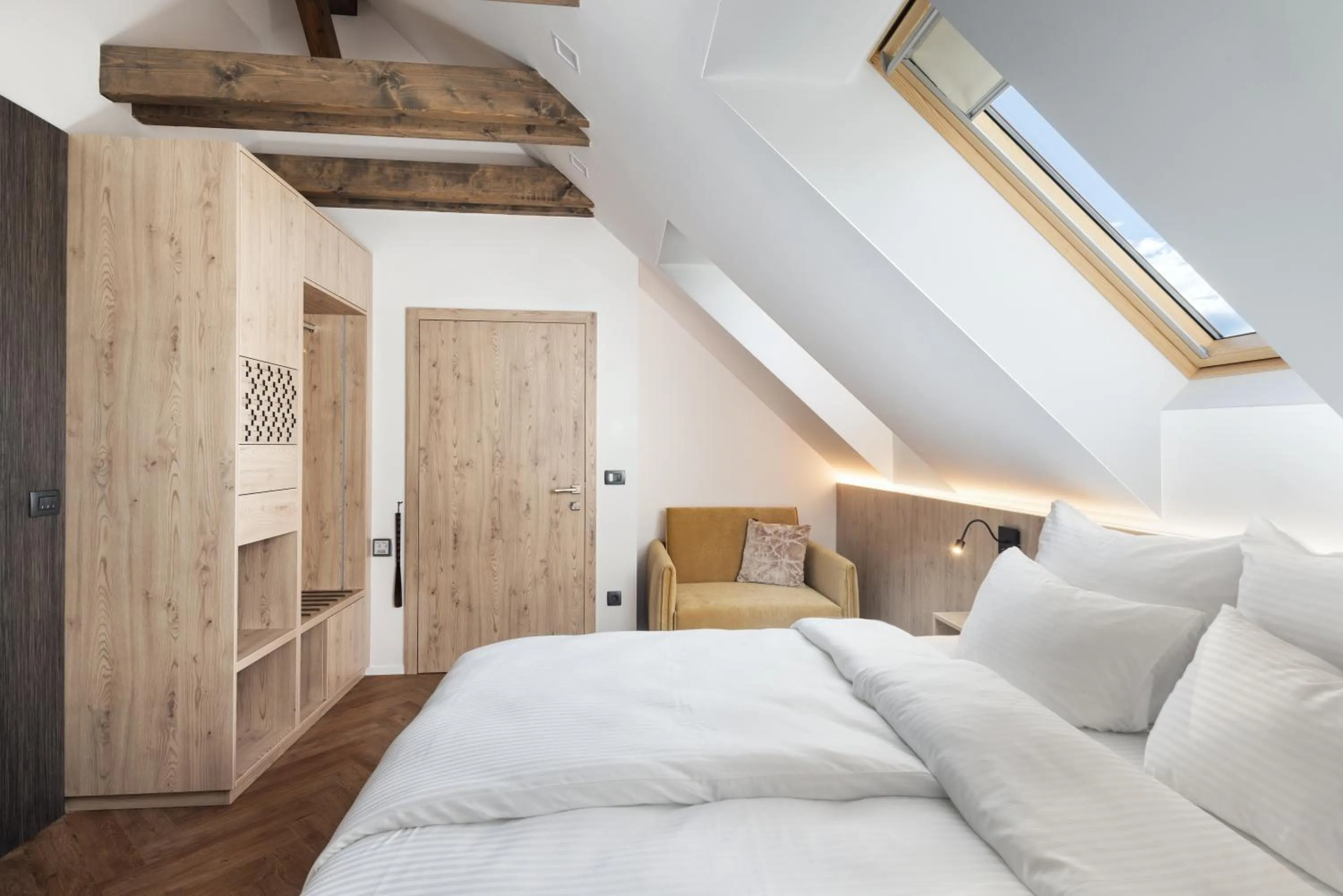 TV and multimedia, Bed in Hotel Julian Alps