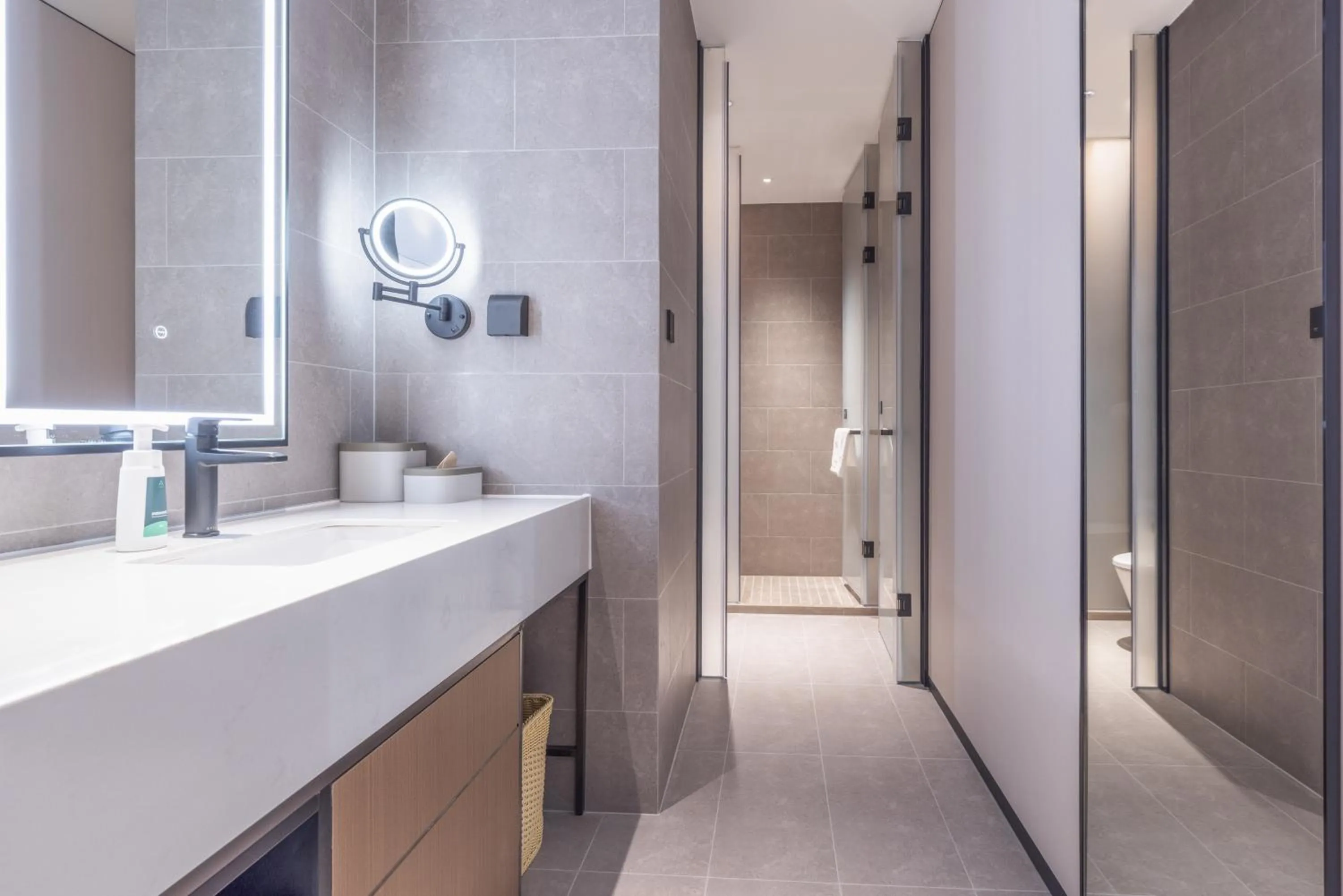 Shower in Atour Hotel Dongguan Xiping Xindi Center