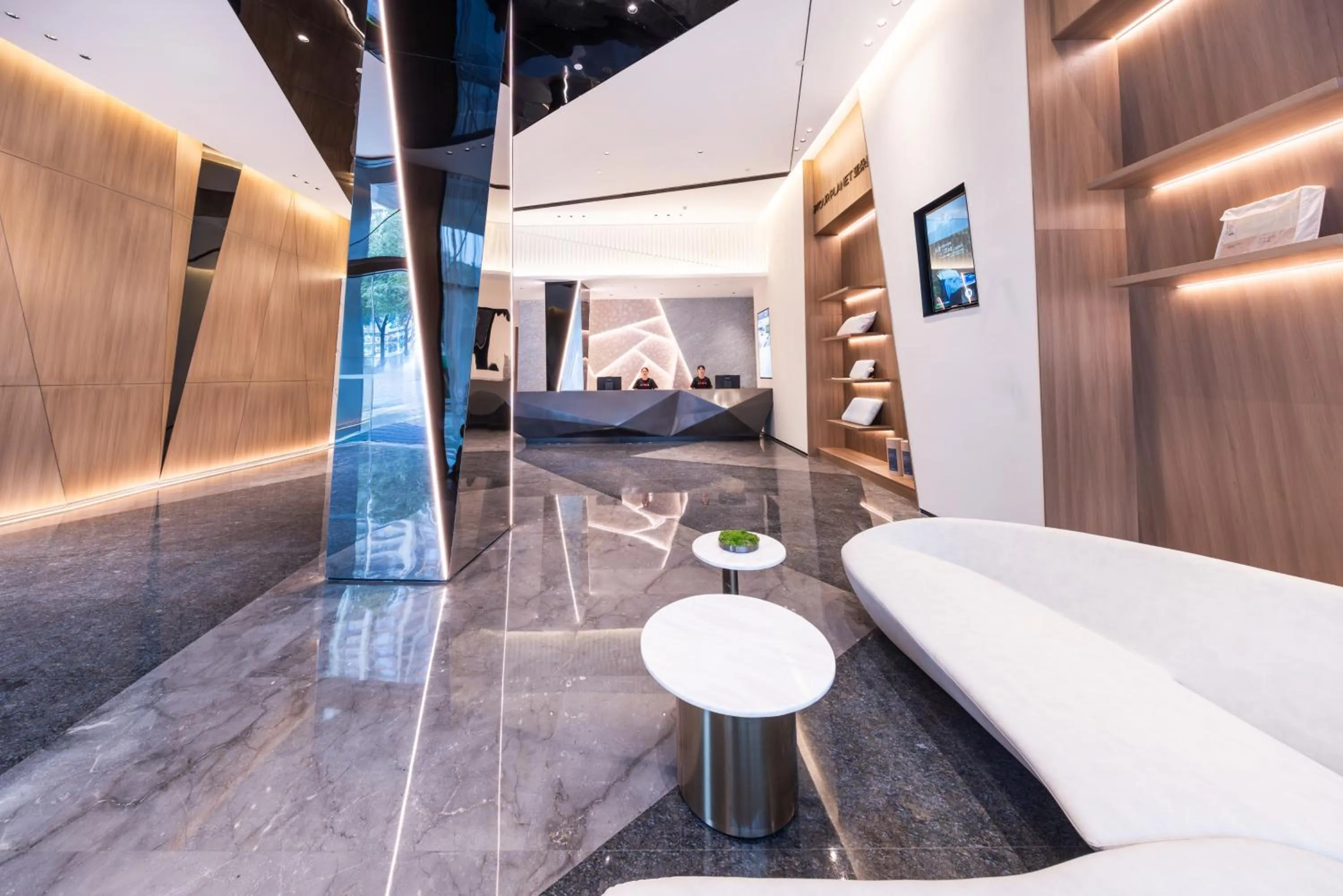 Lobby or reception, Bed in Atour Hotel Dongguan Xiping Xindi Center