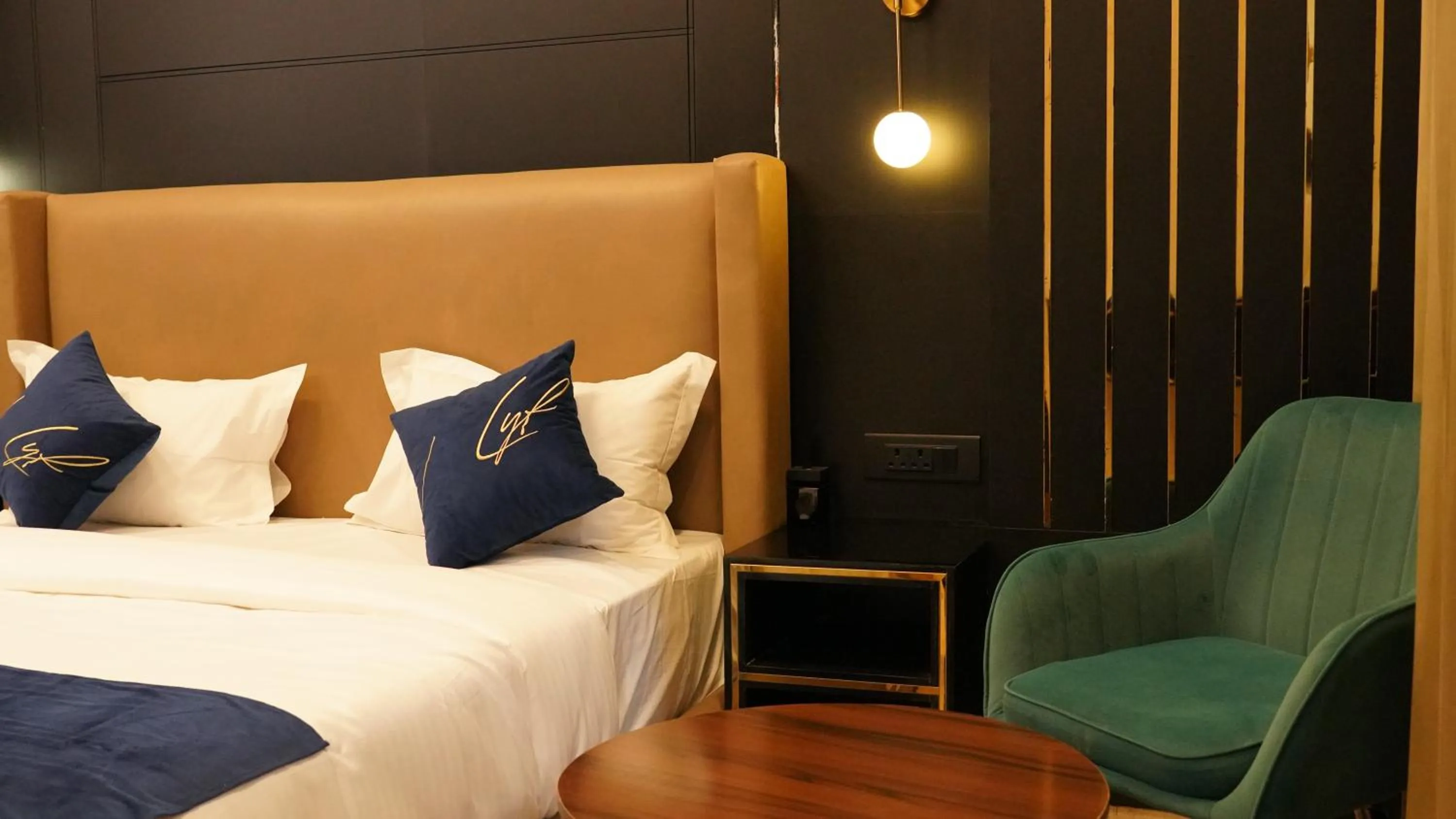 Bedroom, Bed in Aquila Grand Suites - Noida Sector 136