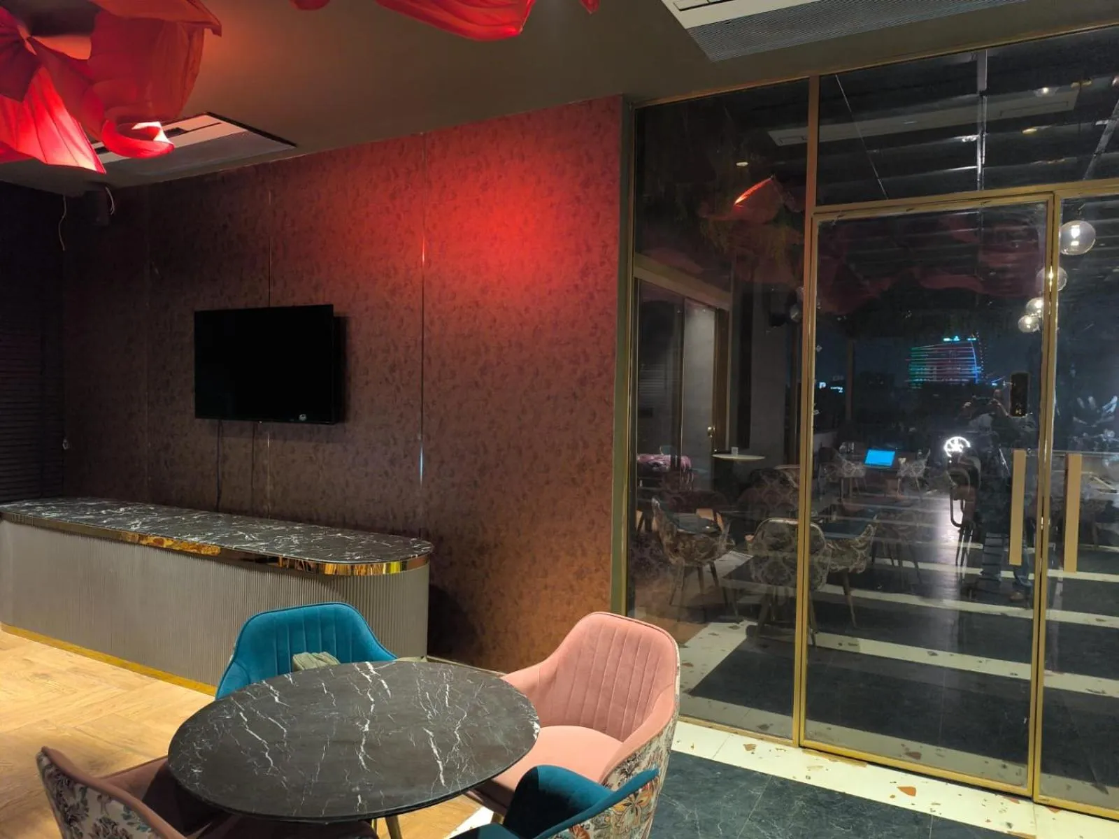 Communal lounge/ TV room in Aquila Grand Suites - Noida Sector 136